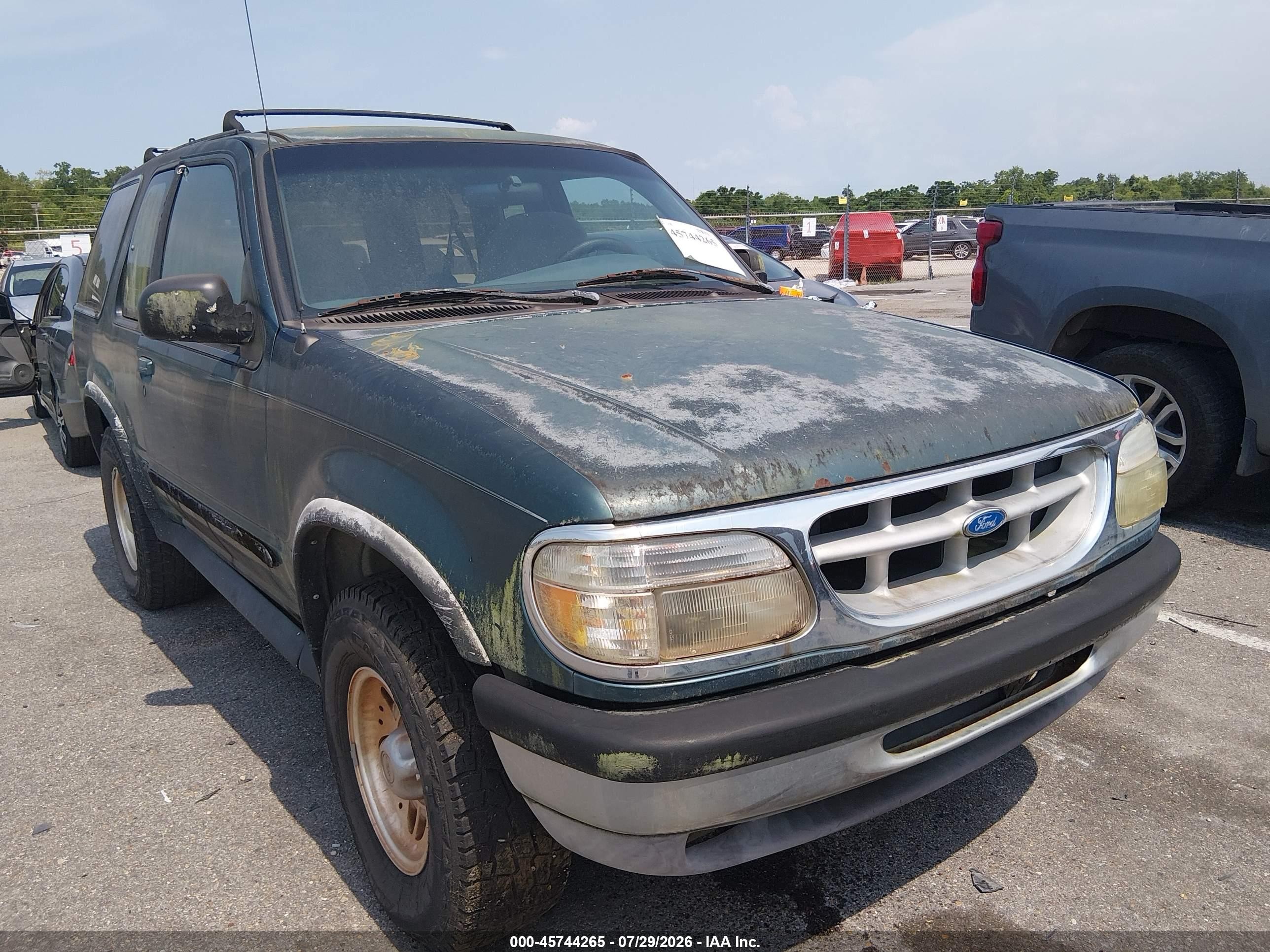 1995 Ford Explorer Eddie Bauer, VIN 1FMCU22X8SUA91033 — Обычный износ