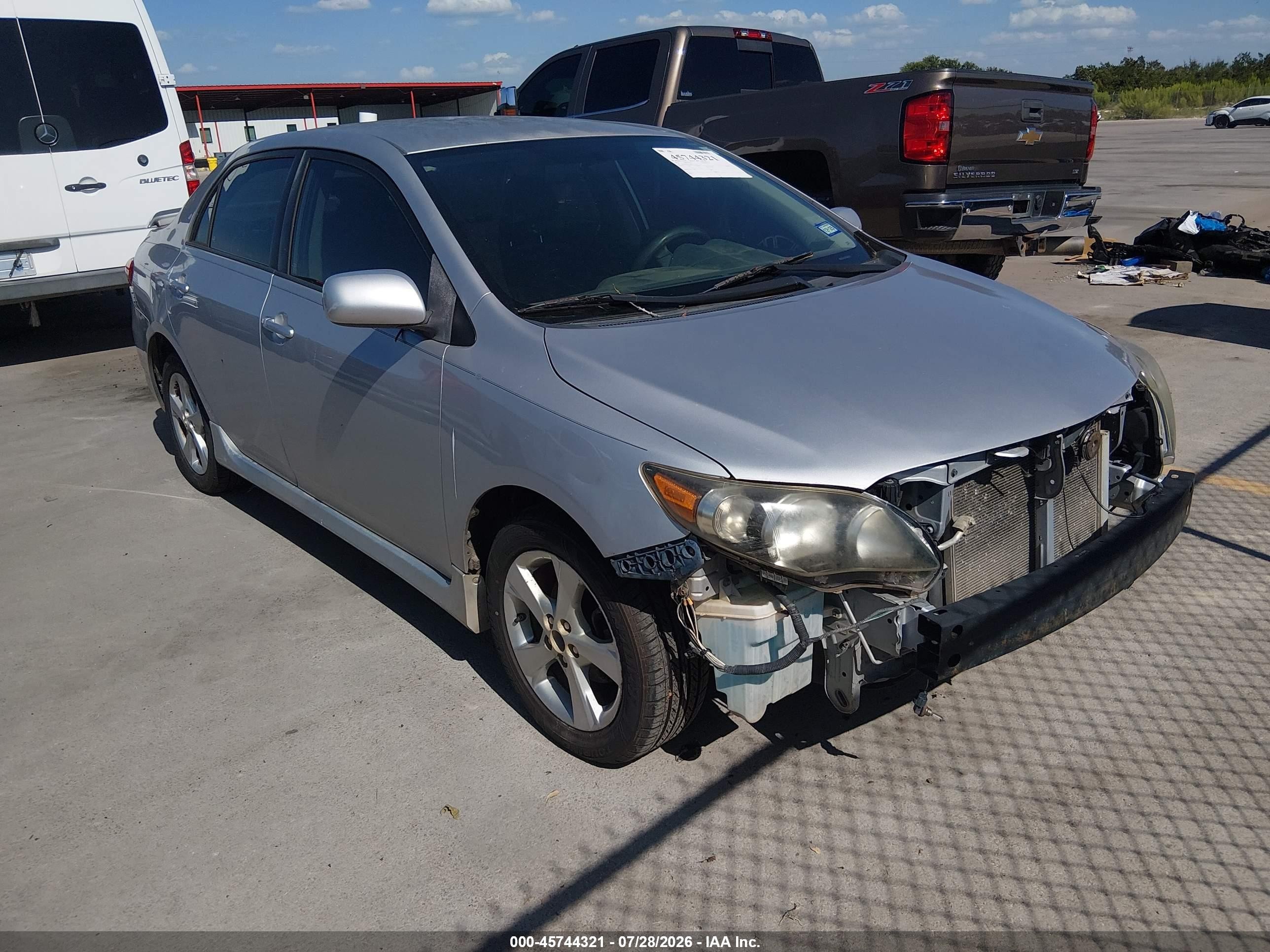 2011 Toyota Corolla LE, VIN 2T1BU4EE7BC681615 — Normal wear