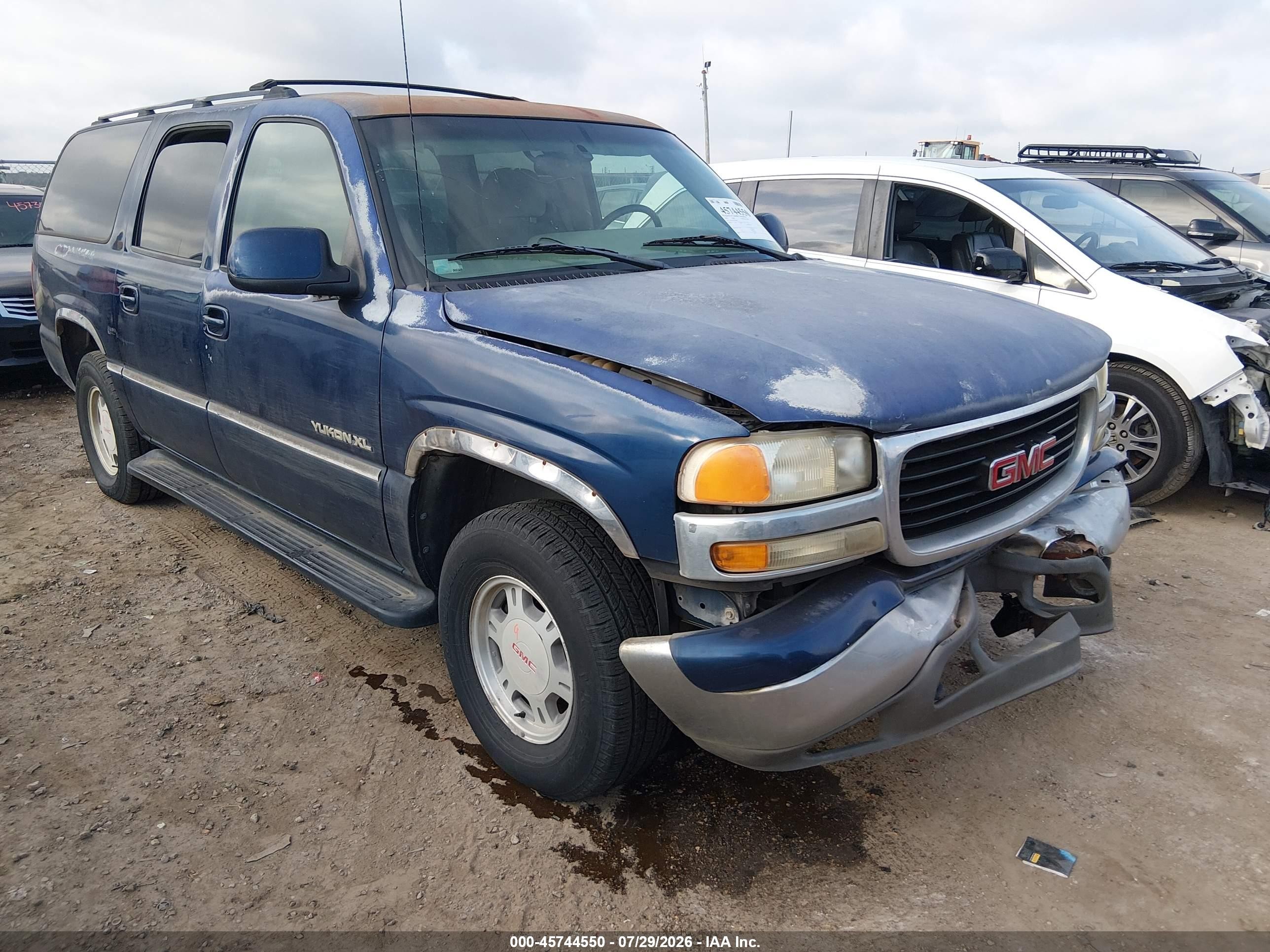 2002 GMC Yukon XL SLT, VIN 1GKEC16Z72J130268 — Перед