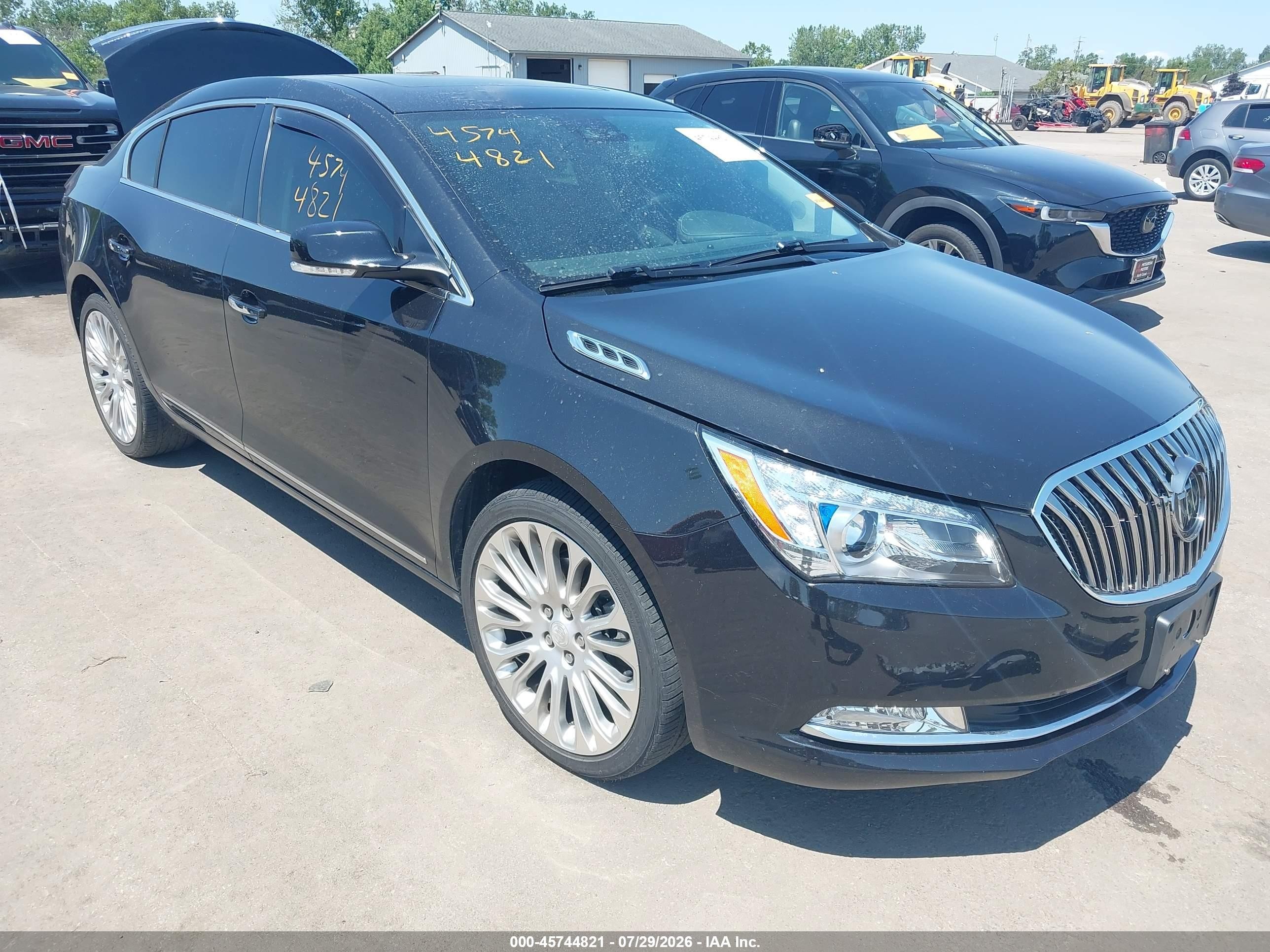 2014 Buick LaCrosse Premium II, VIN 1G4GF5G37EF203350 — Rear end