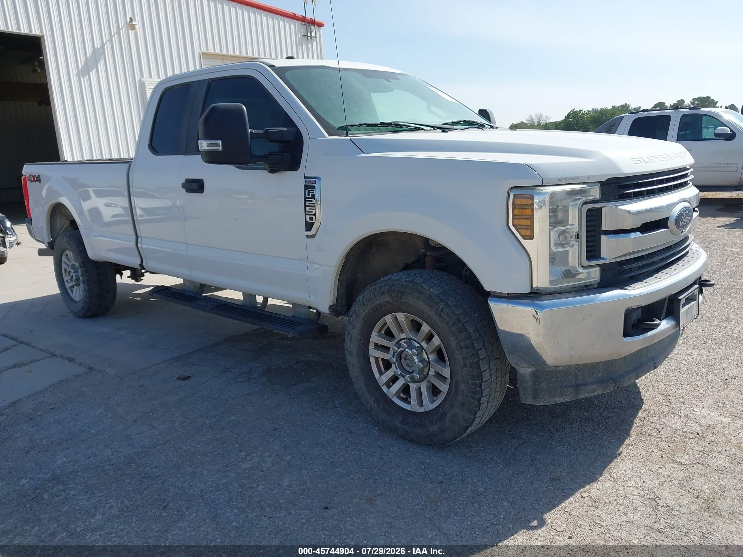 2019 Ford F-250 XL, VIN 1FT7X2B61KEC22026 — Side