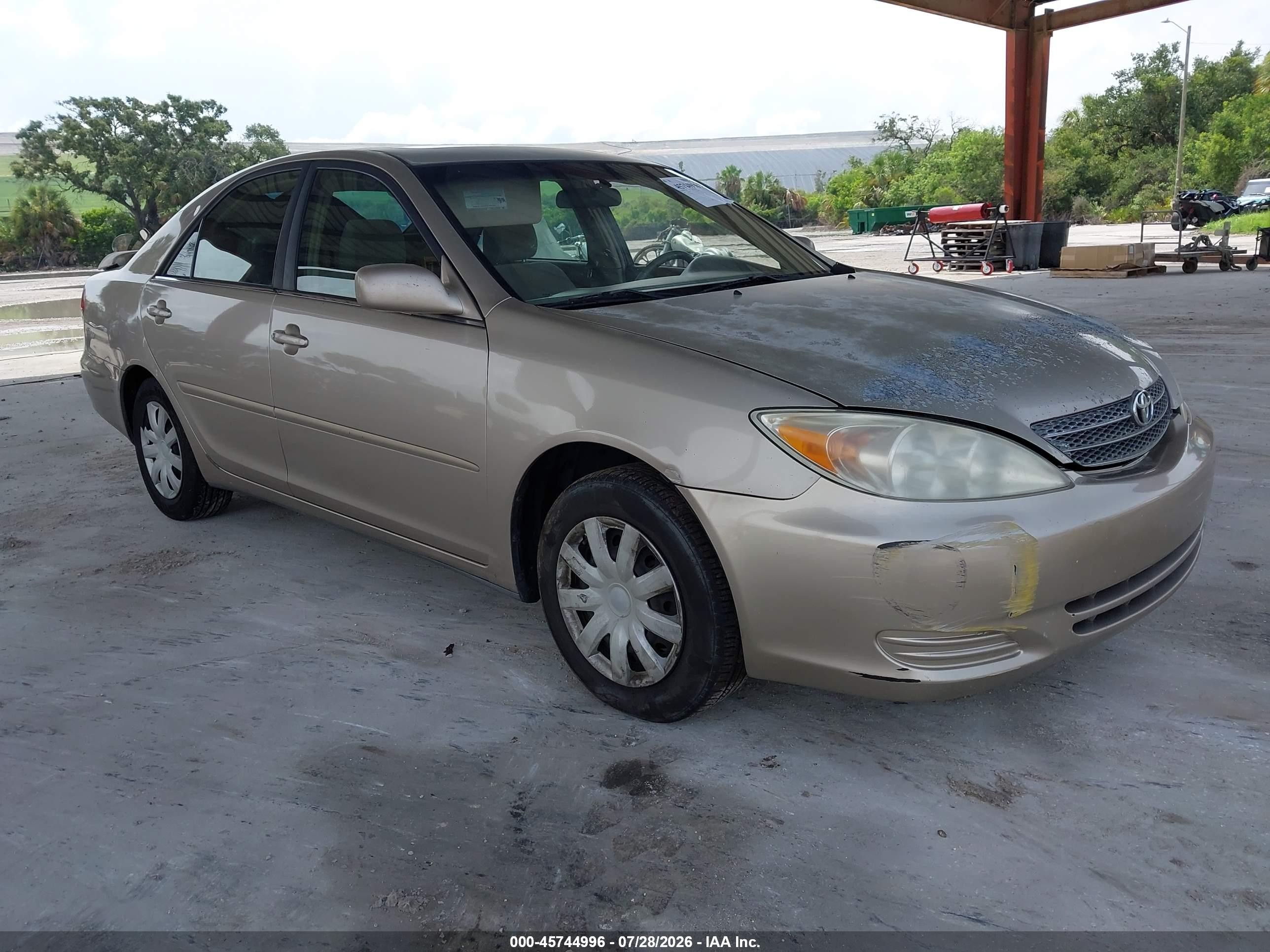 2004 Toyota Camry LE, VIN 4T1BE32K64U269334 — Normal wear