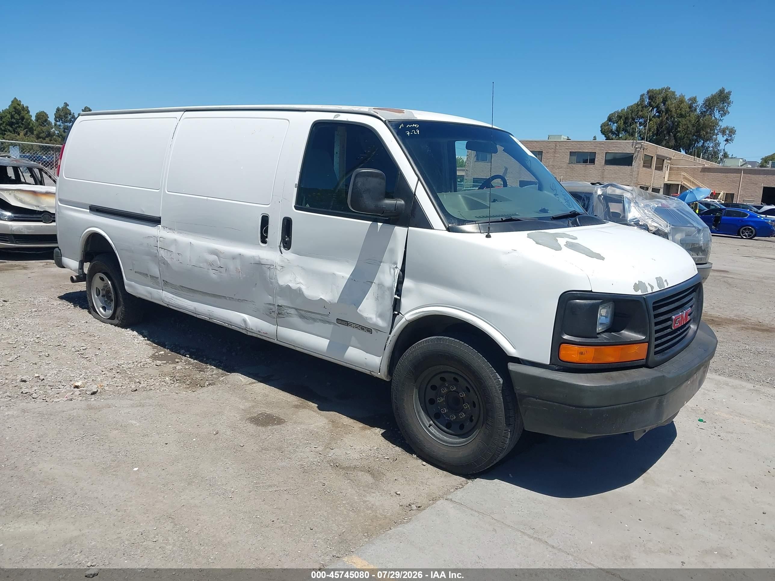 2005 GMC Savana Cargo Y3H Paratransit, VIN 1GTHG39U651148189 — Side