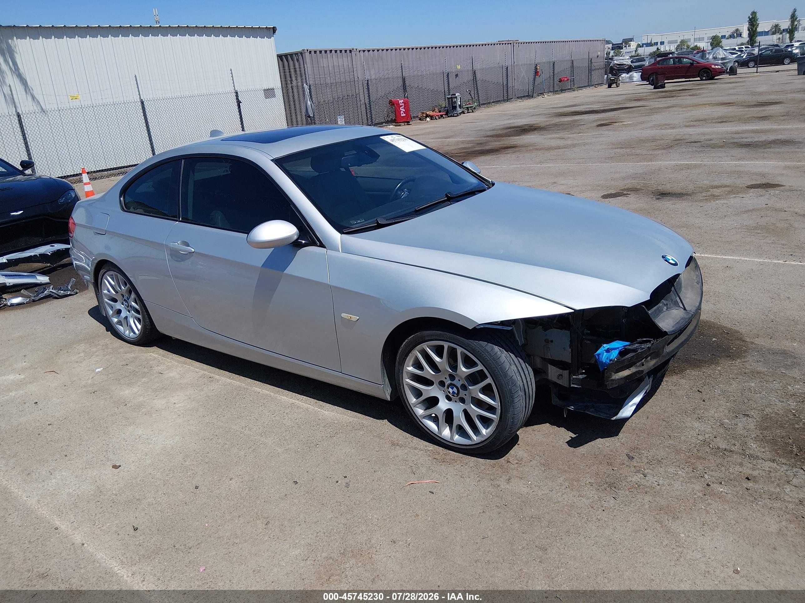 2009 BMW 3 Series 328i, VIN WBAWV13549P121950 — Front end