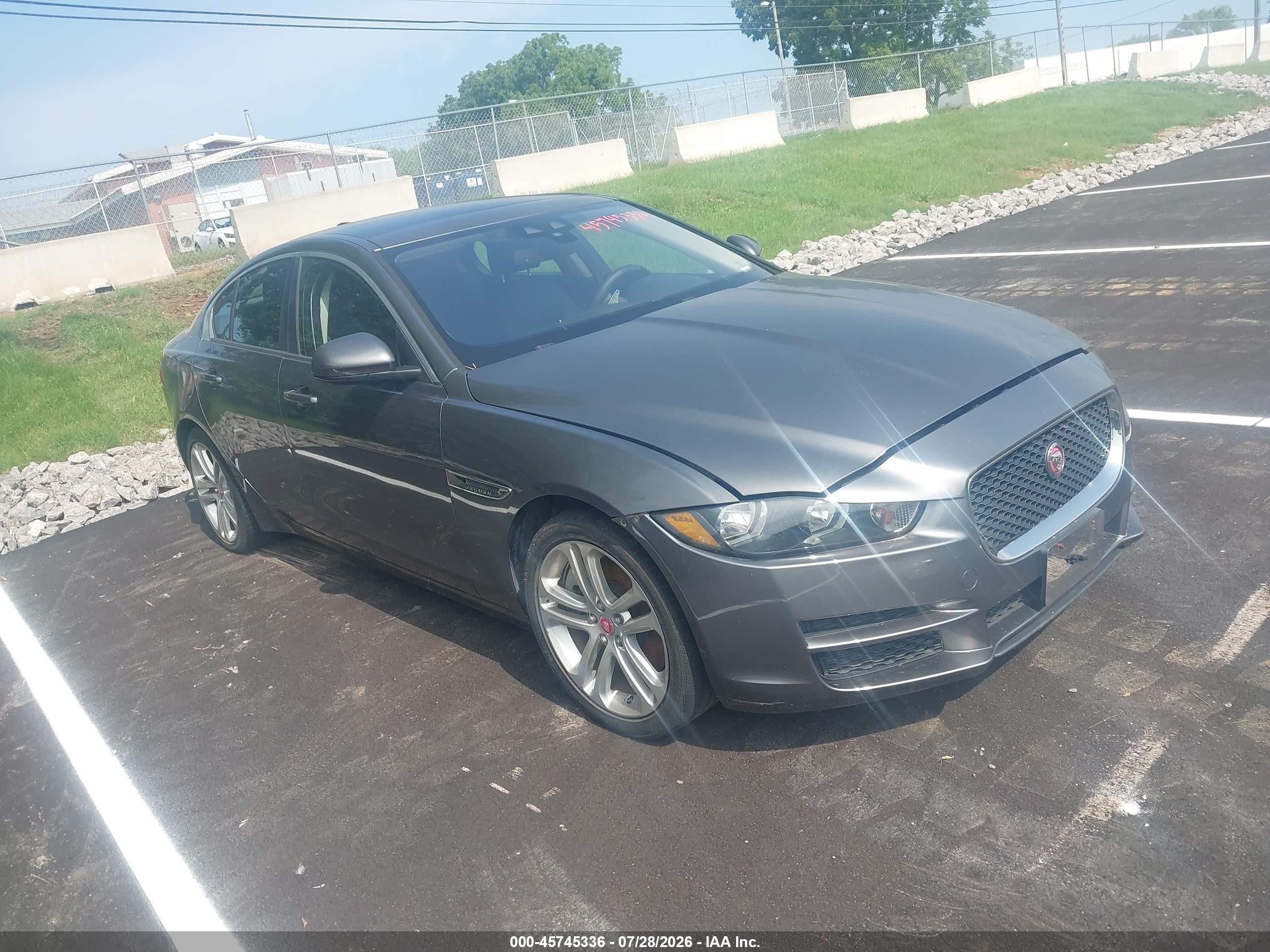 2017 Jaguar XE 35t Premium, VIN SAJAD4BV3HA971266 — Normal wear