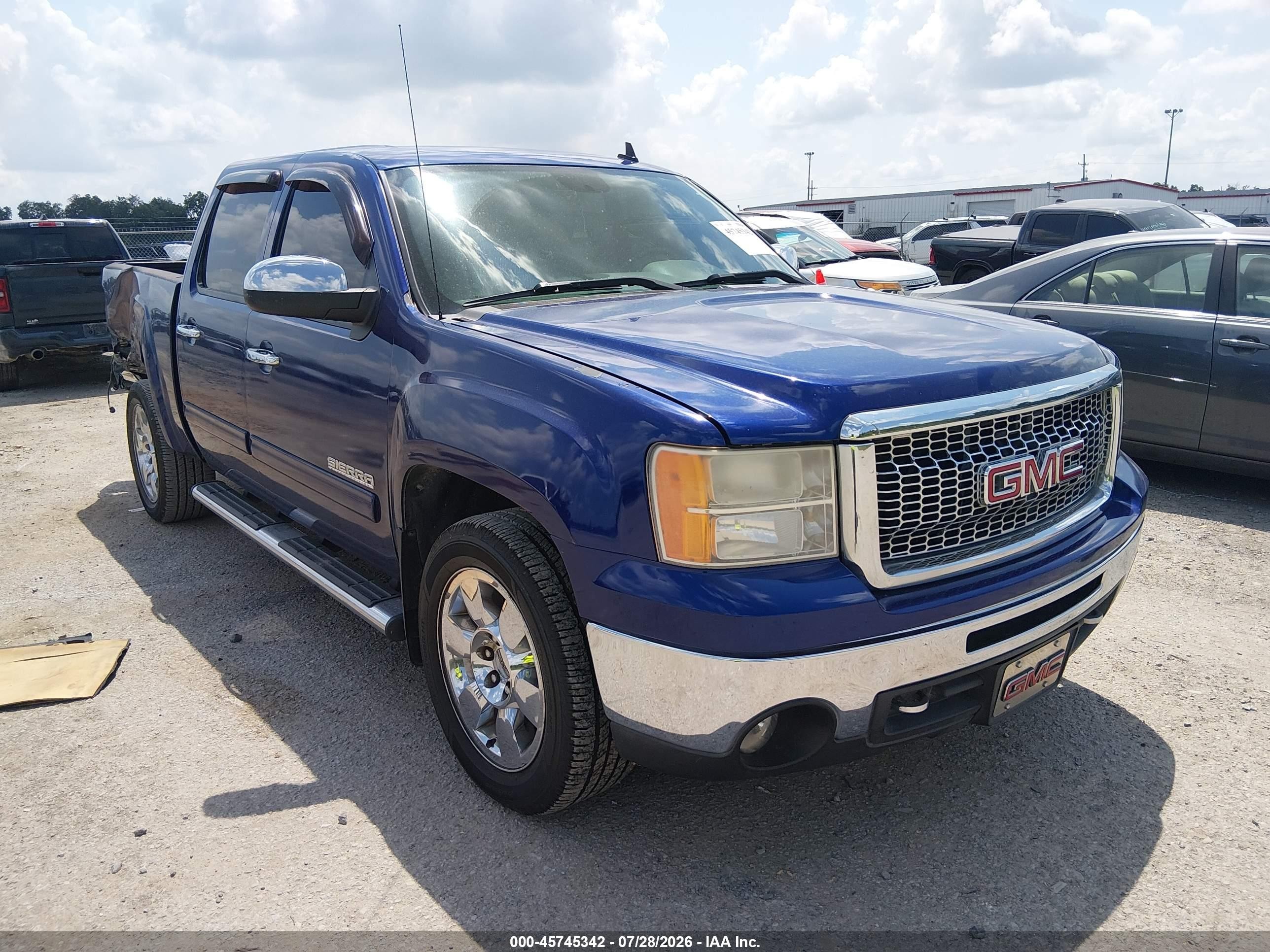 2010 GMC Sierra 1500 SLE, VIN 3GTRCVE03AG253766 — Rear end