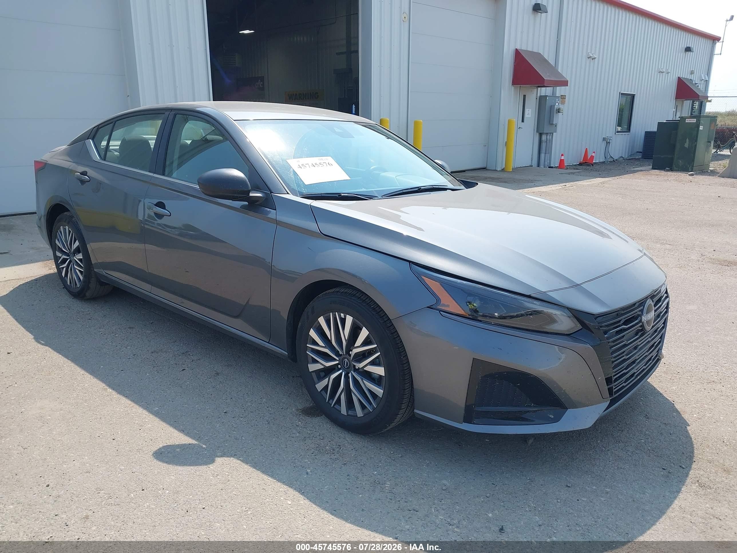 2026 Nissan Altima SV, VIN 1N4BL4DV2TN328627 — Normal wear