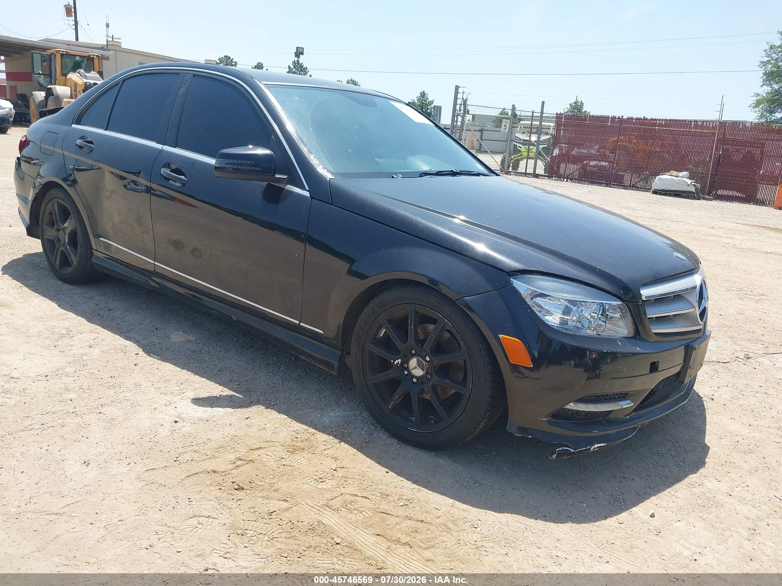 2011 Mercedes-Benz C 300 Luxury, VIN WDDGF8BBXBF643231 — Обычный износ