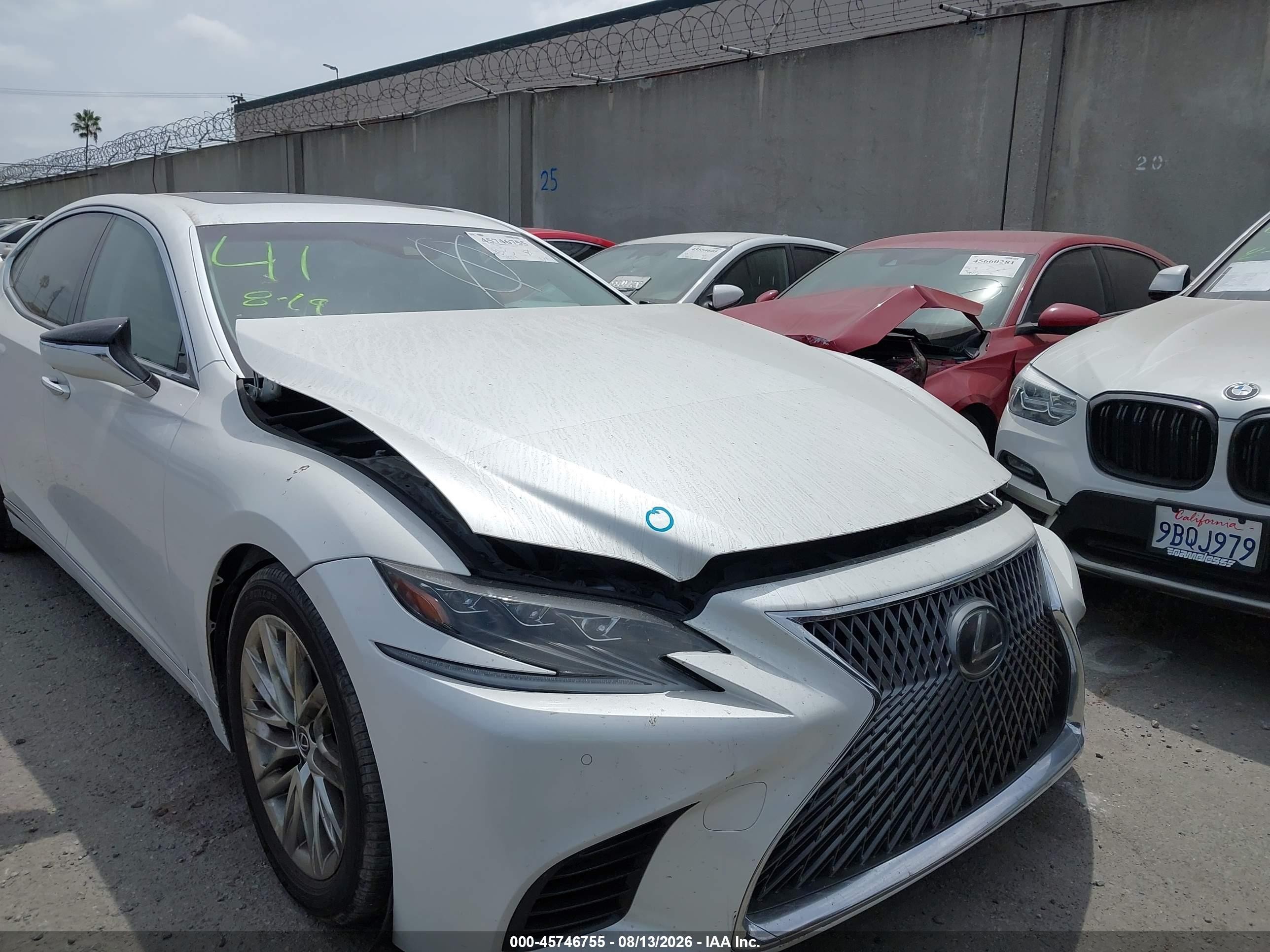 2019 Lexus LS 500, VIN JTHB51FF9K5008436 — Front end