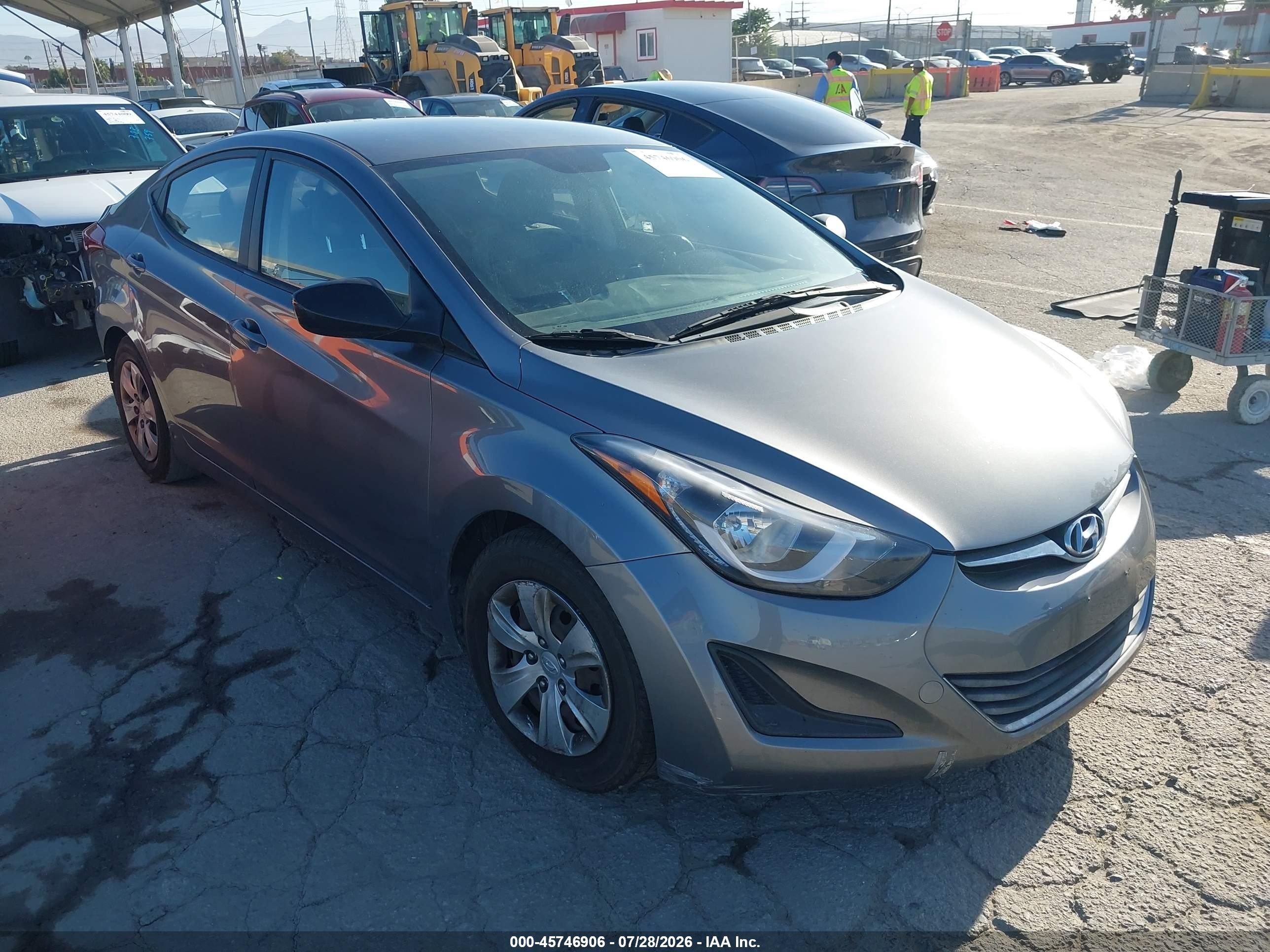 2016 Hyundai Elantra SE, VIN KMHDH4AE1GU643418 — Rear end