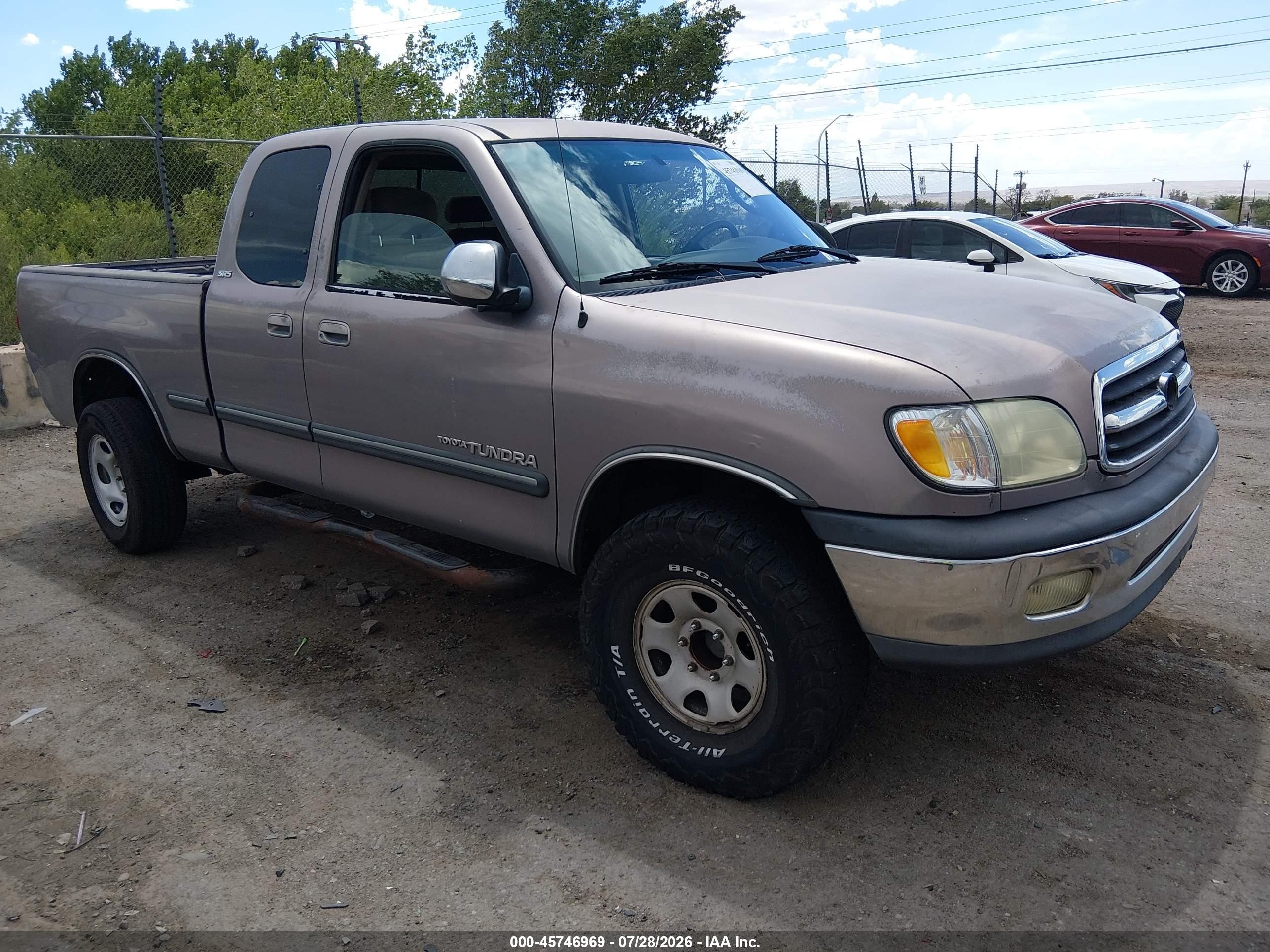 2002 Toyota Tundra SR5, VIN 5TBBT44122S301968 — Normal wear