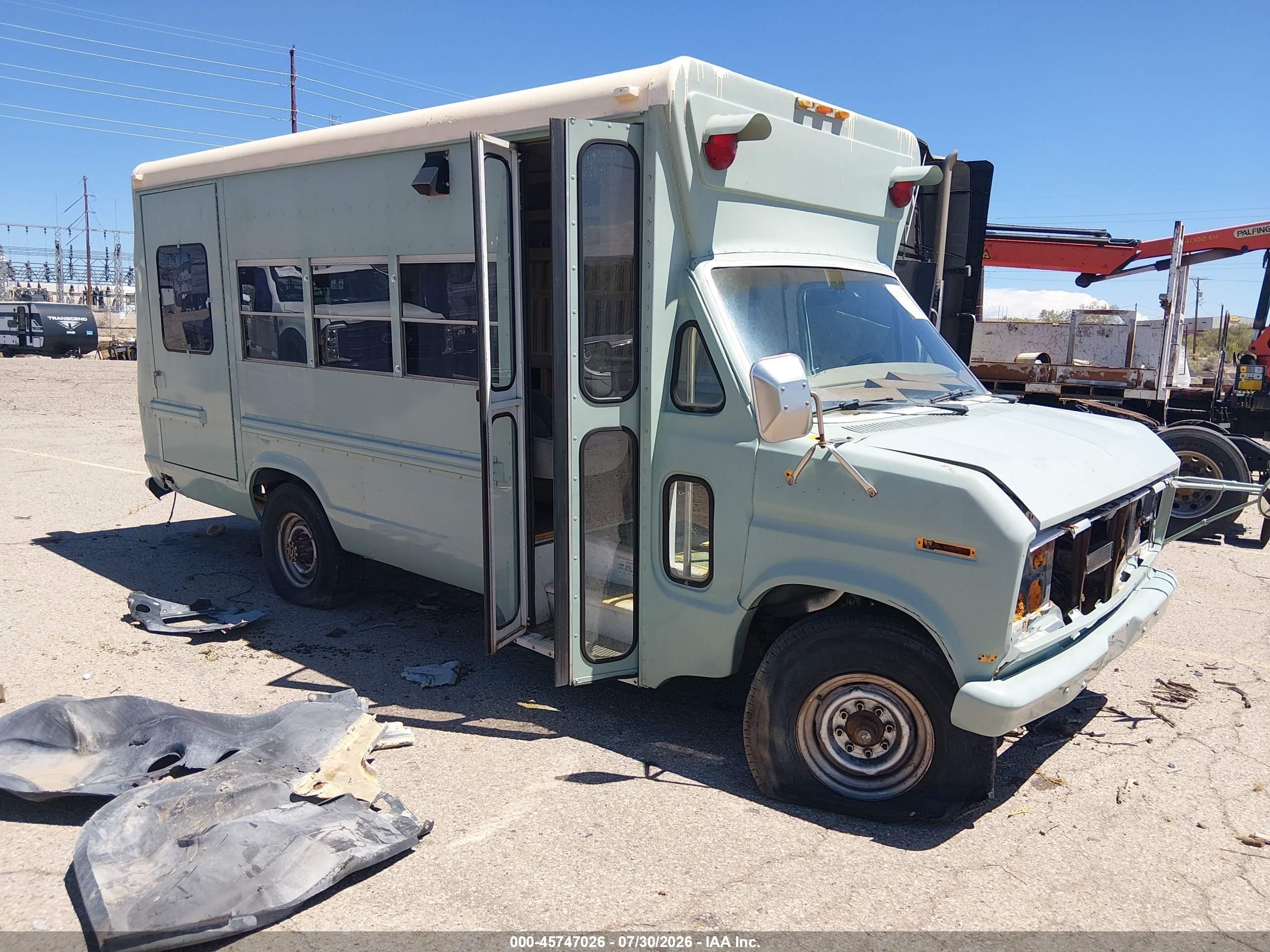 1989 Ford Econoline Cargo, VIN 1FDJE34H1KHB05993 — All over