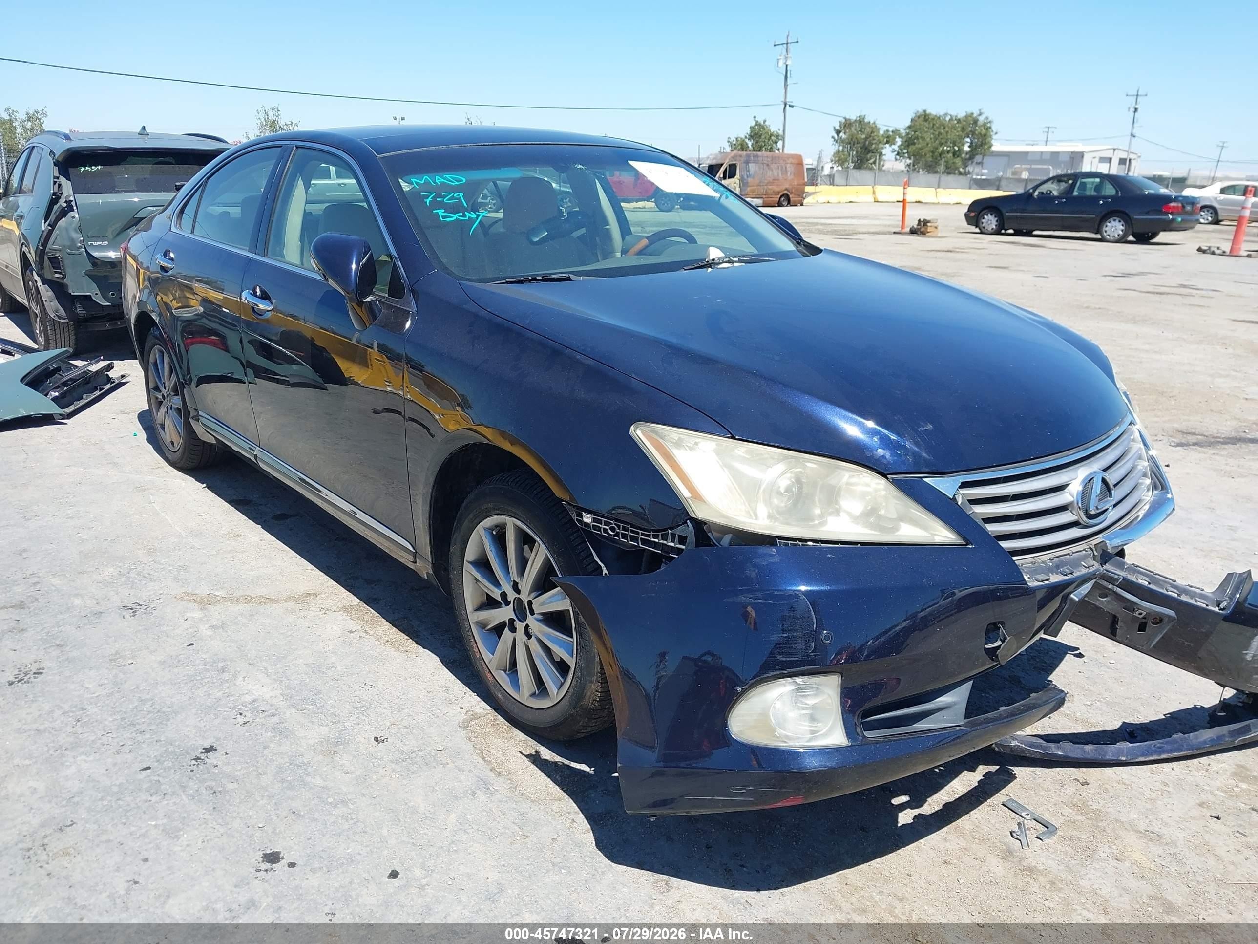 2010 Lexus ES 330, VIN JTHBK1EG0A2362008 — Front end