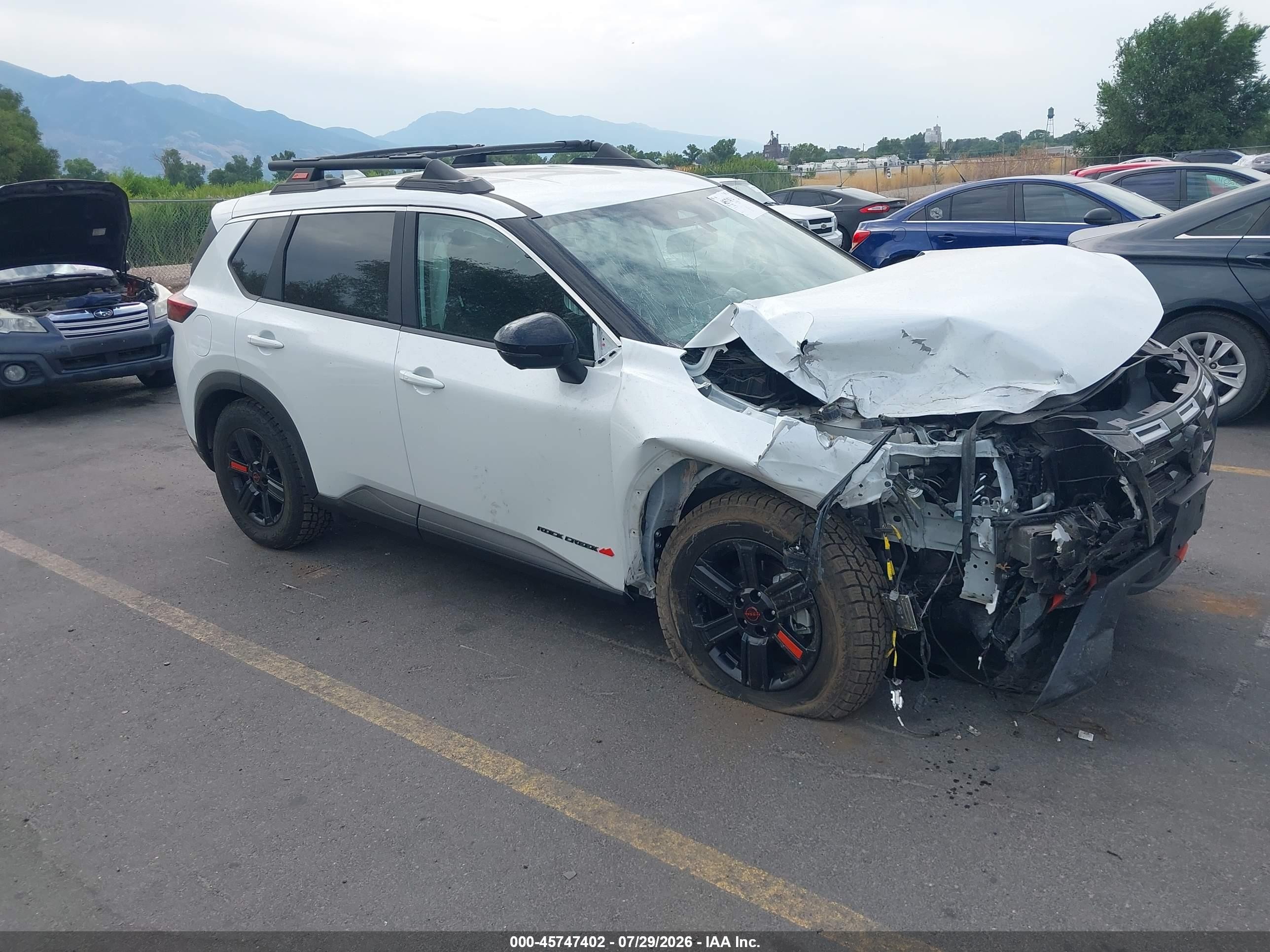 2025 Nissan Rogue SV, VIN 5N1BT3BB0SC805090 — Front end