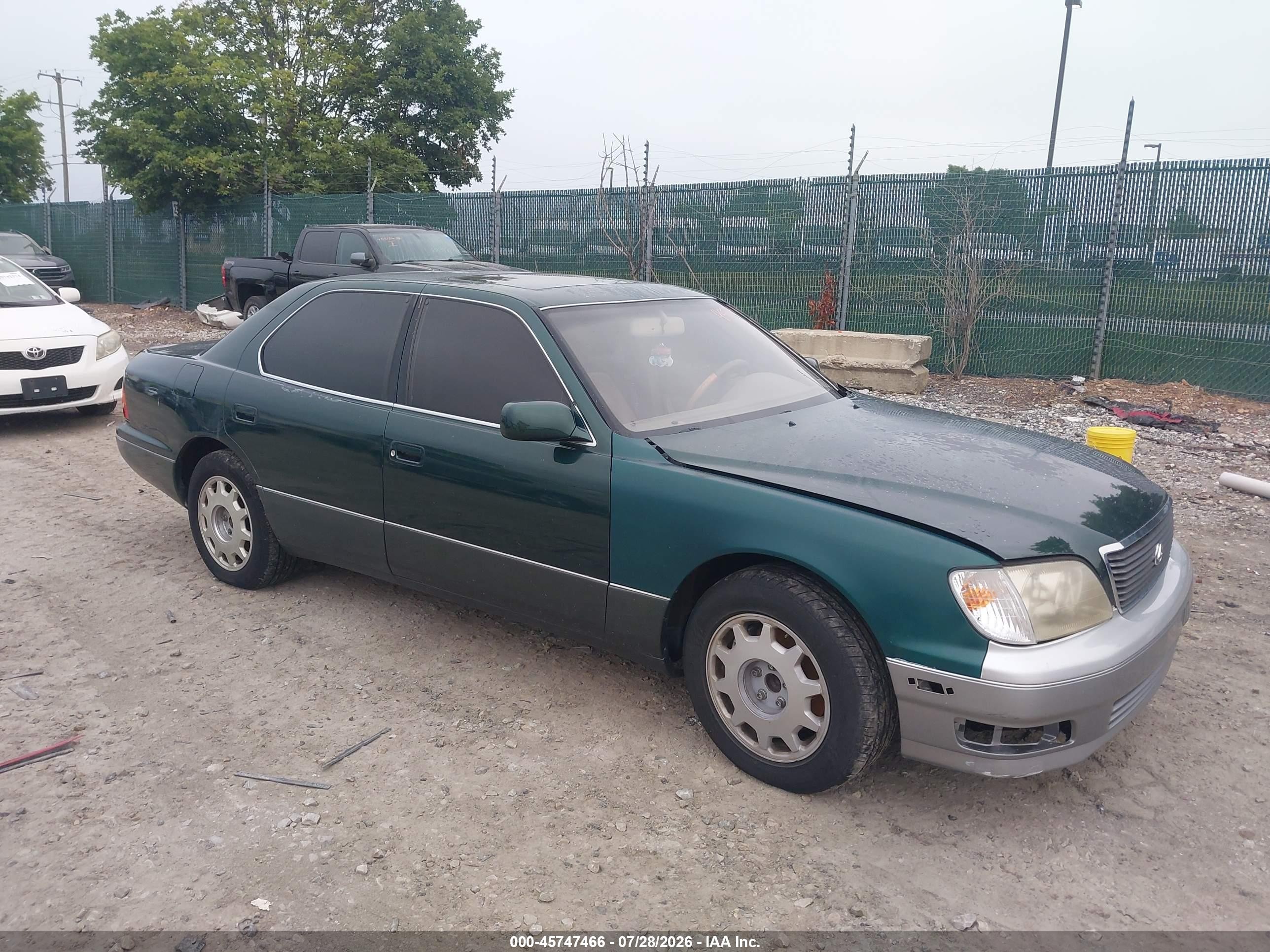 1999 Lexus LS 400, VIN JT8BH28FXX0142743 — Normal wear