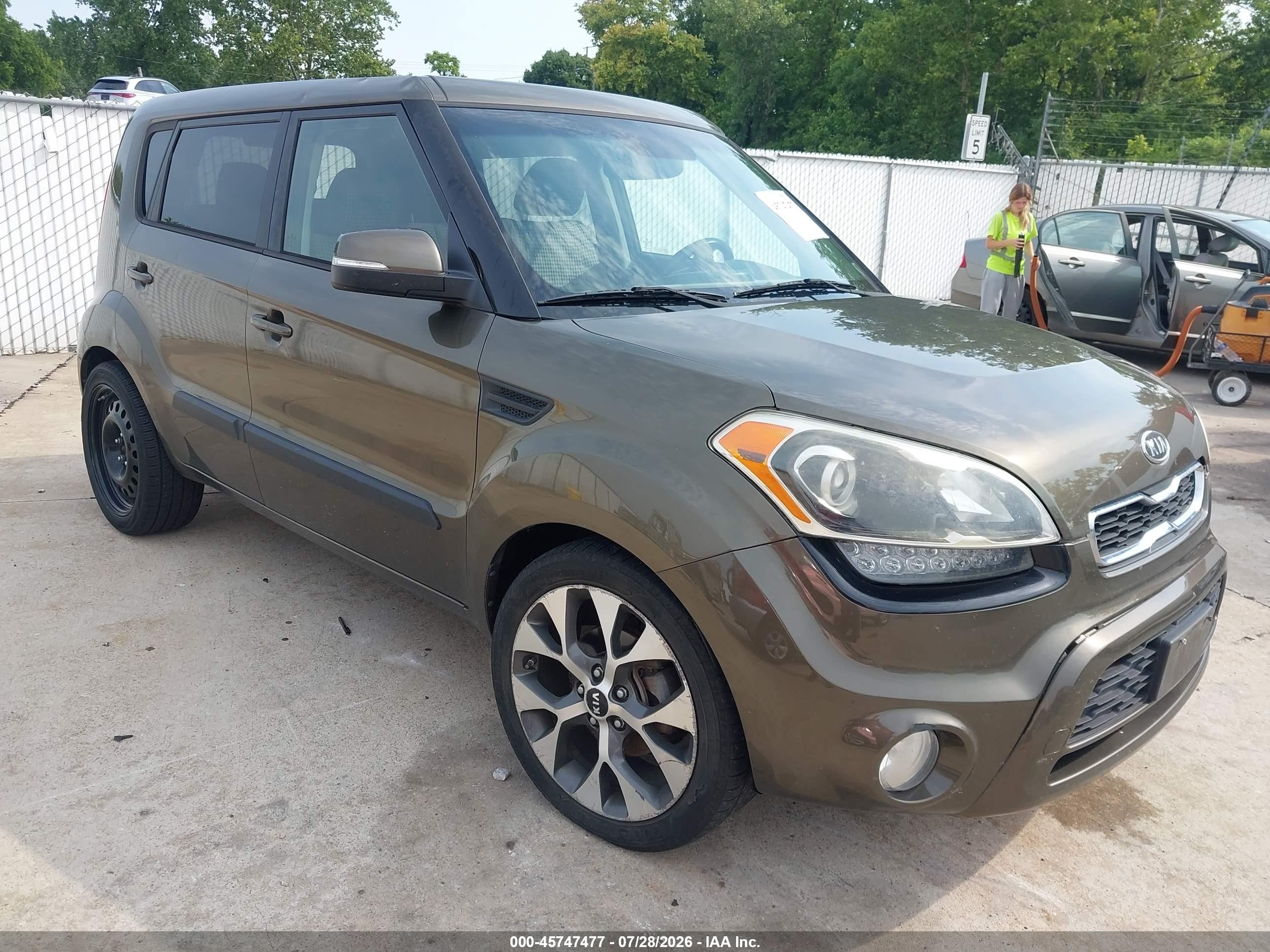 2012 Kia Soul +, VIN KNDJT2A62C7374180 — Normal wear