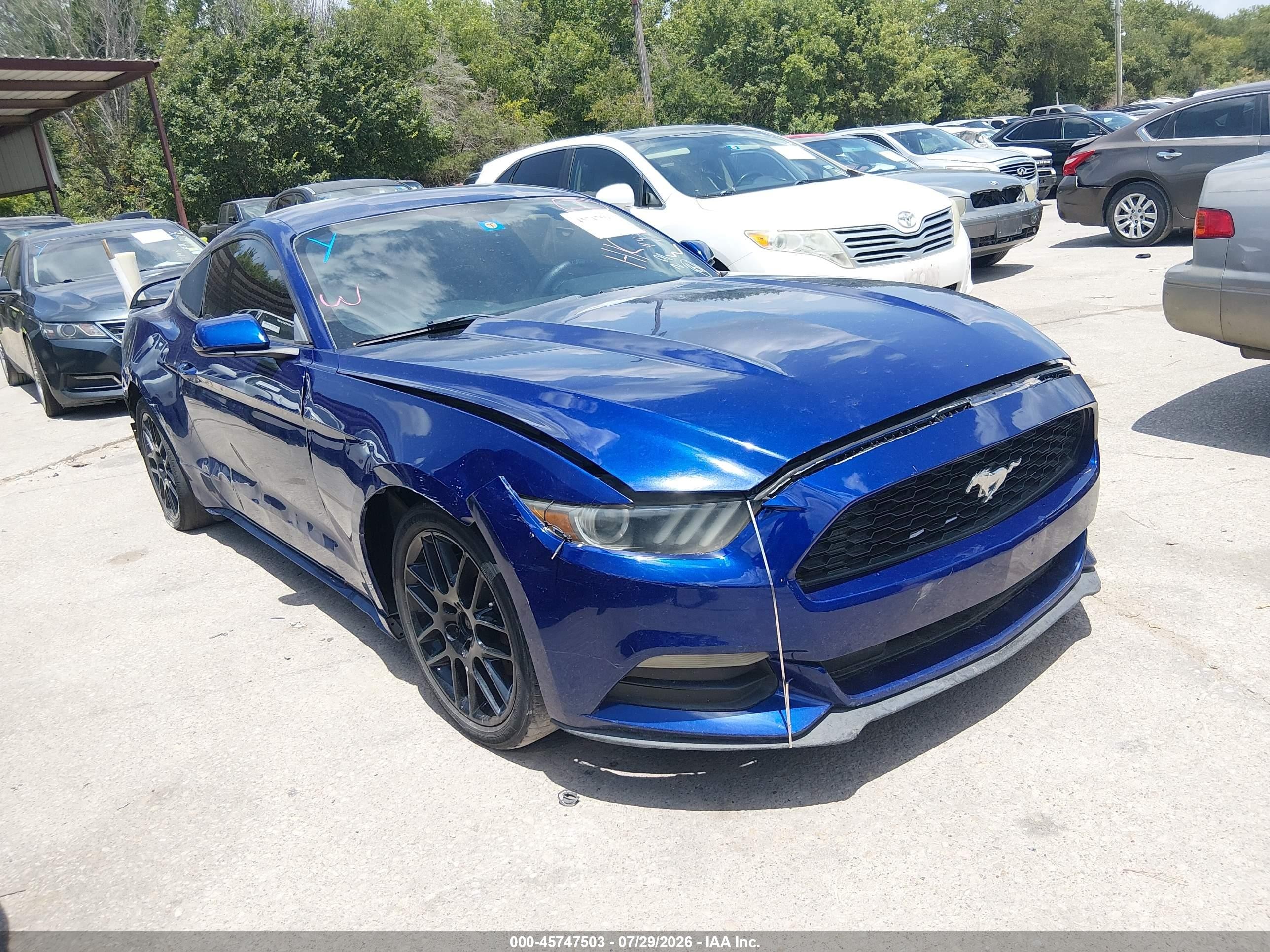 2016 Ford Mustang V6, VIN 1FA6P8AM5G5283701 — Normal wear