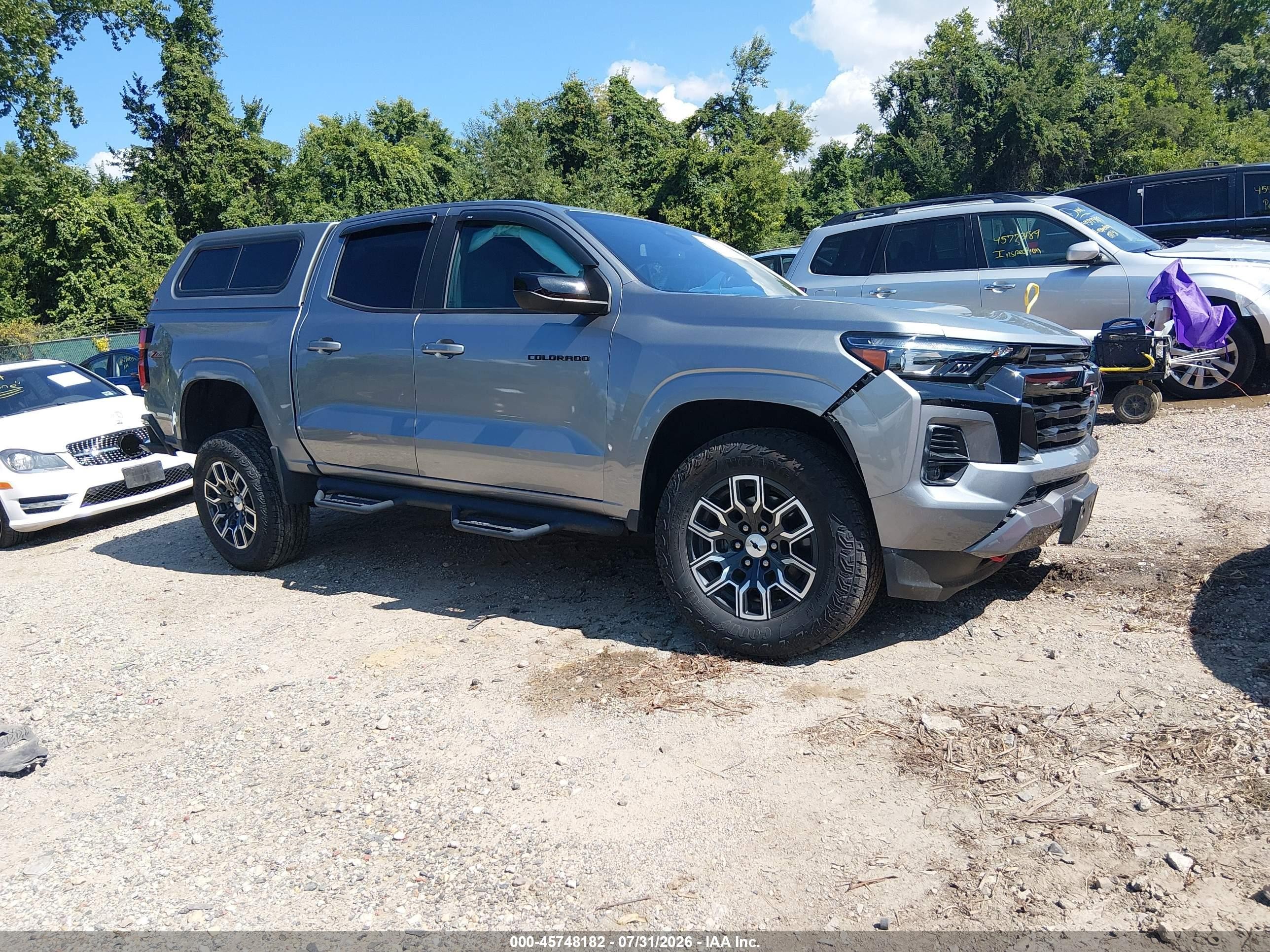 2023 Chevrolet Colorado 4WD Z71, VIN 1GCPTDEK9P1198220 — Front end