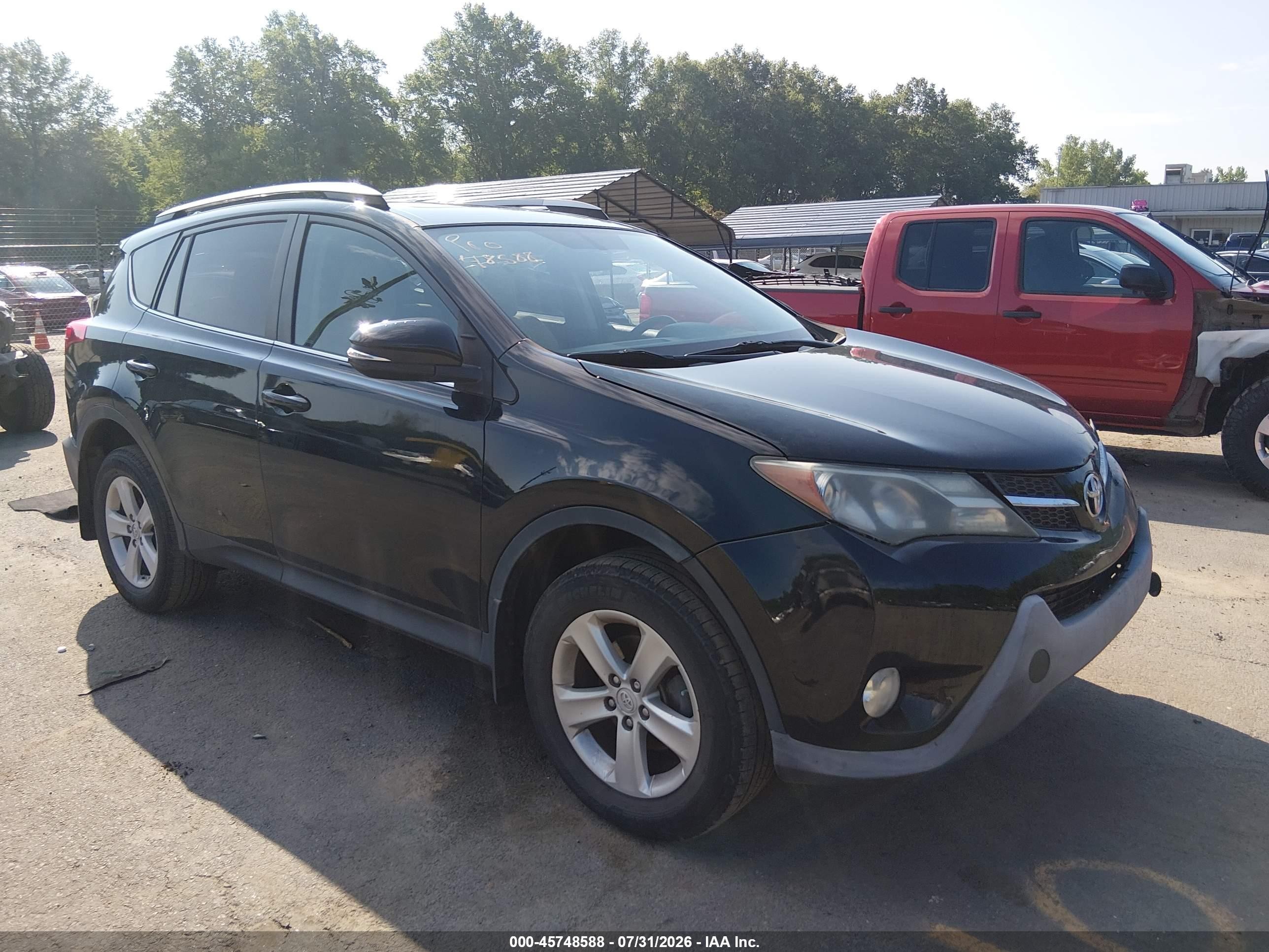 2014 Toyota RAV4 XLE, VIN 2T3RFREV2EW169244 — All over