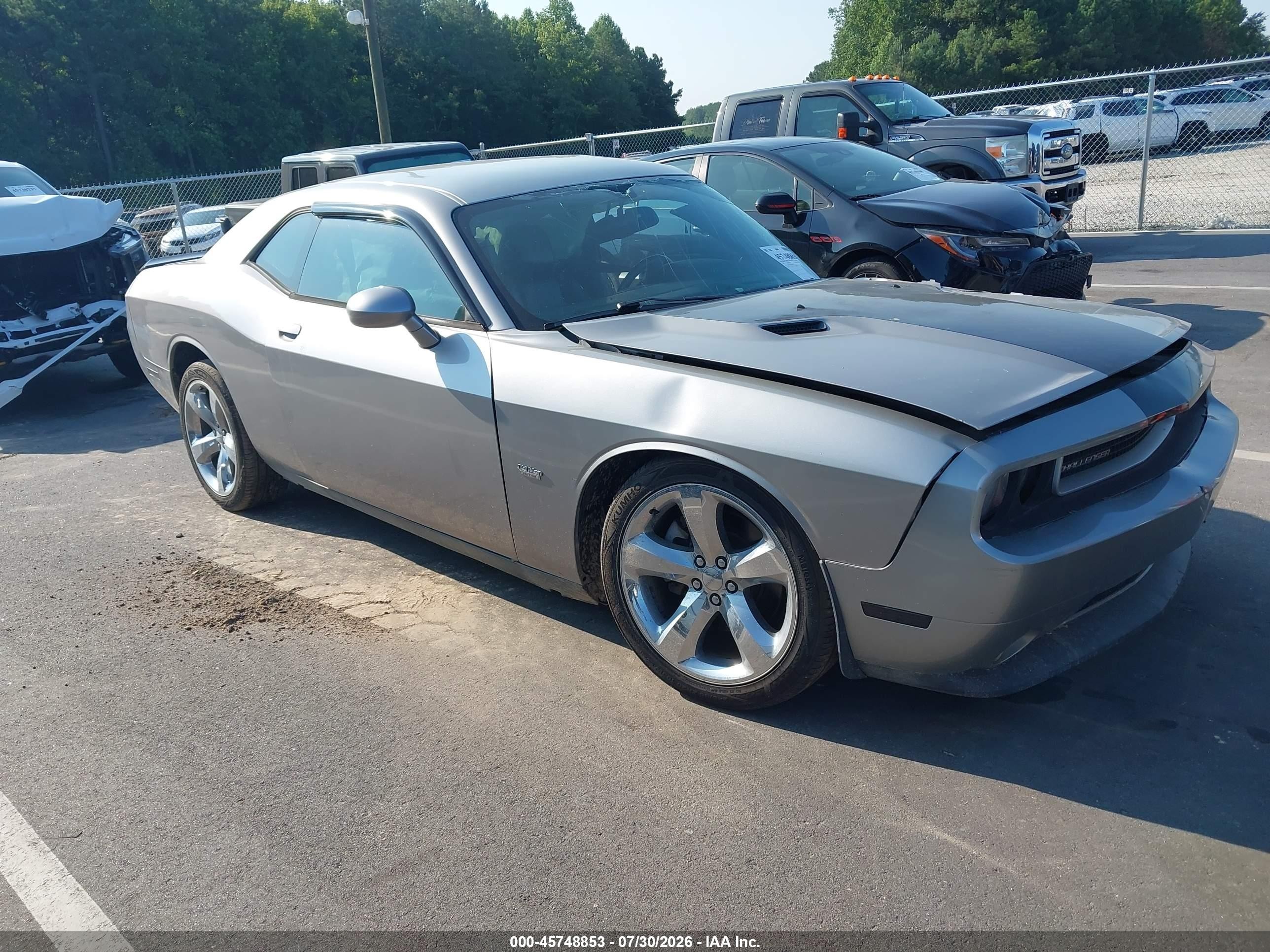 2014 Dodge Challenger SXT, VIN 2C3CDYAG2EH154230 — Side