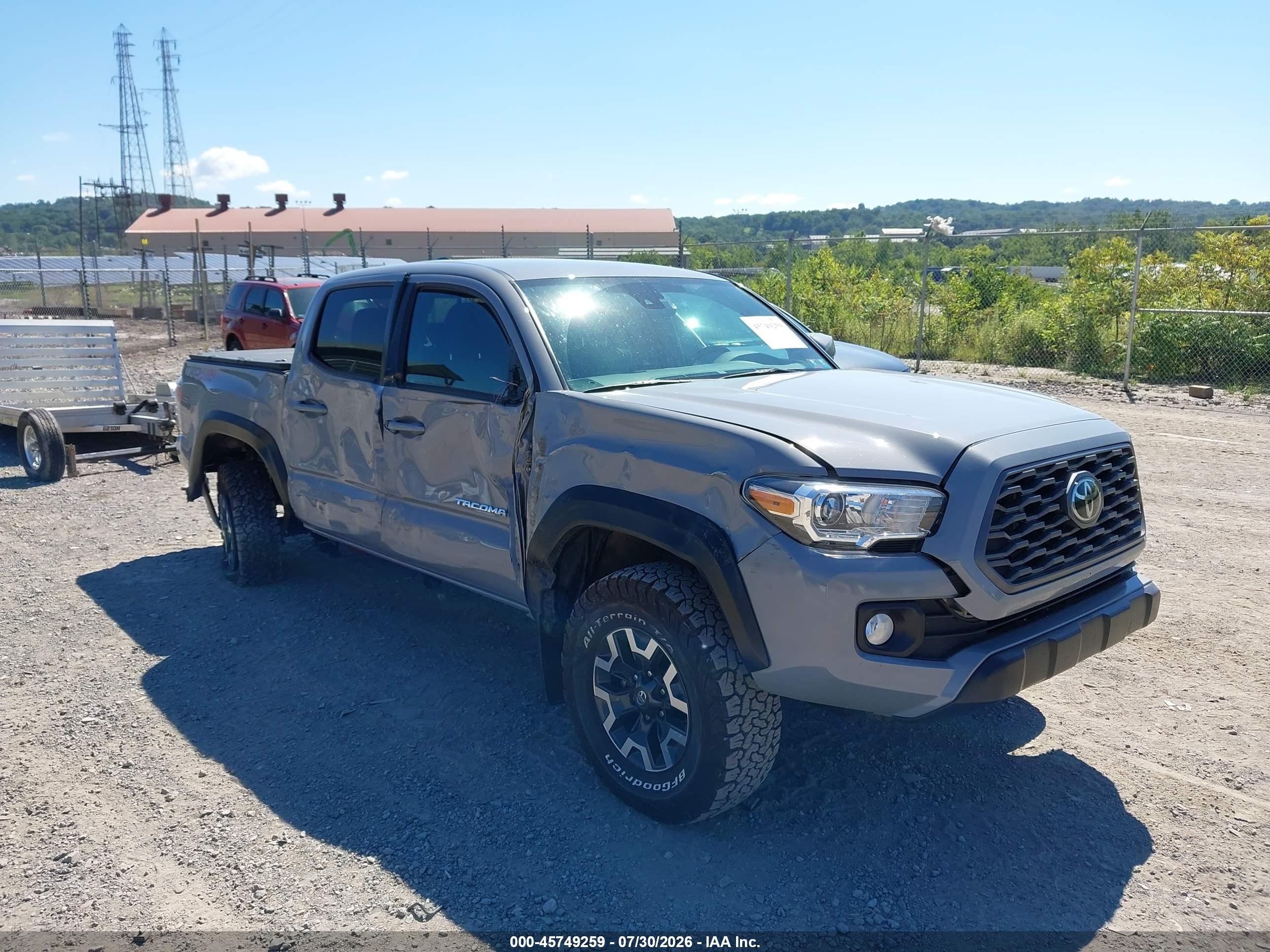 2020 Toyota Tacoma TRD Off Road, VIN 3TMCZ5AN5LM349294 — Бок