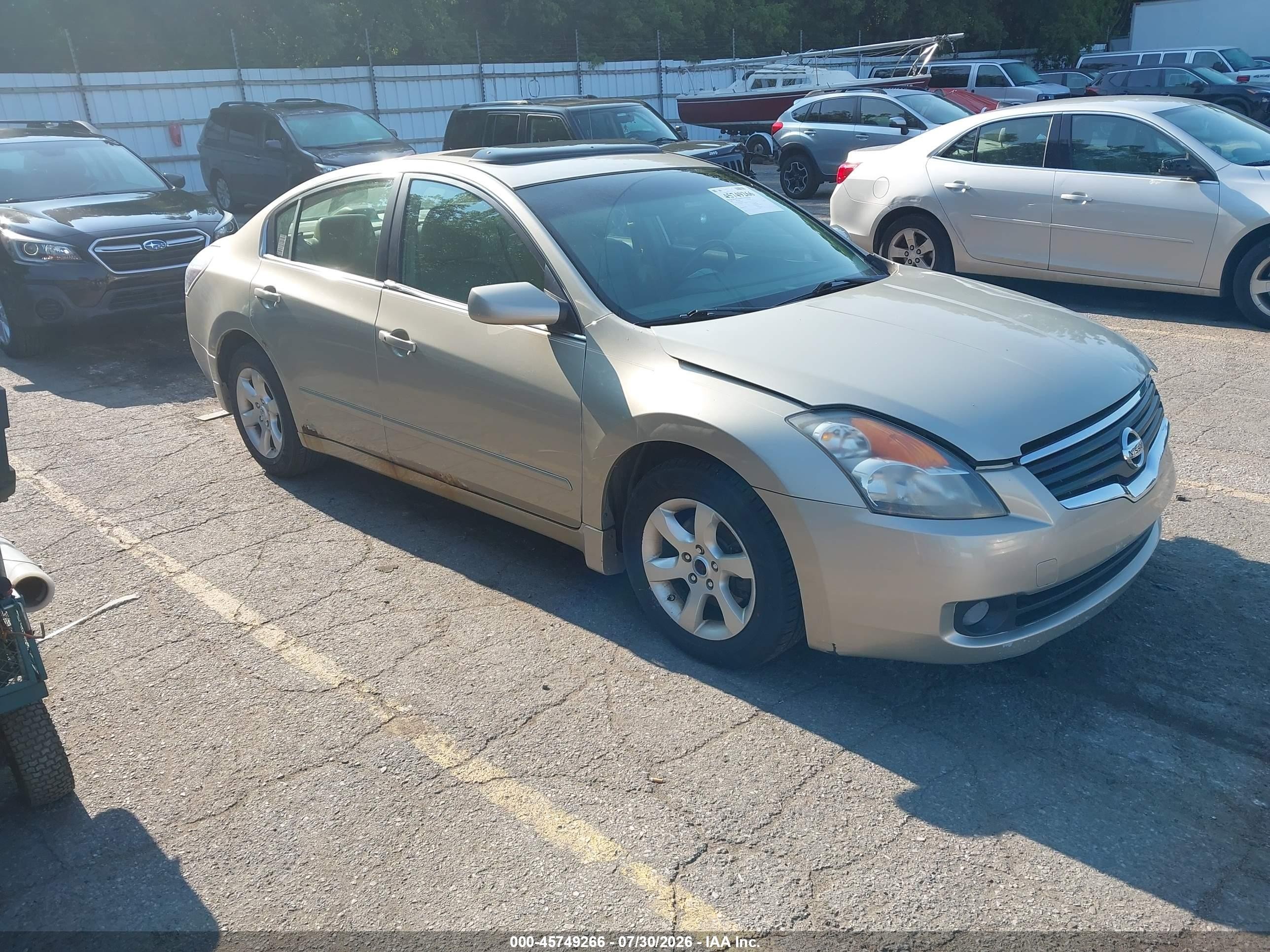 2009 Nissan Altima S, VIN 1N4AL21E19N415805 — Front end