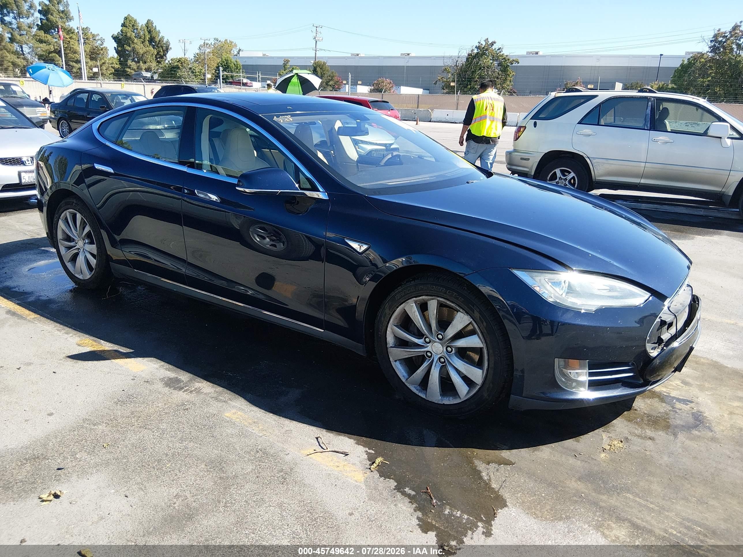 2014 Tesla Model S 60, VIN 5YJSA1H19EFP36839 — Обычный износ