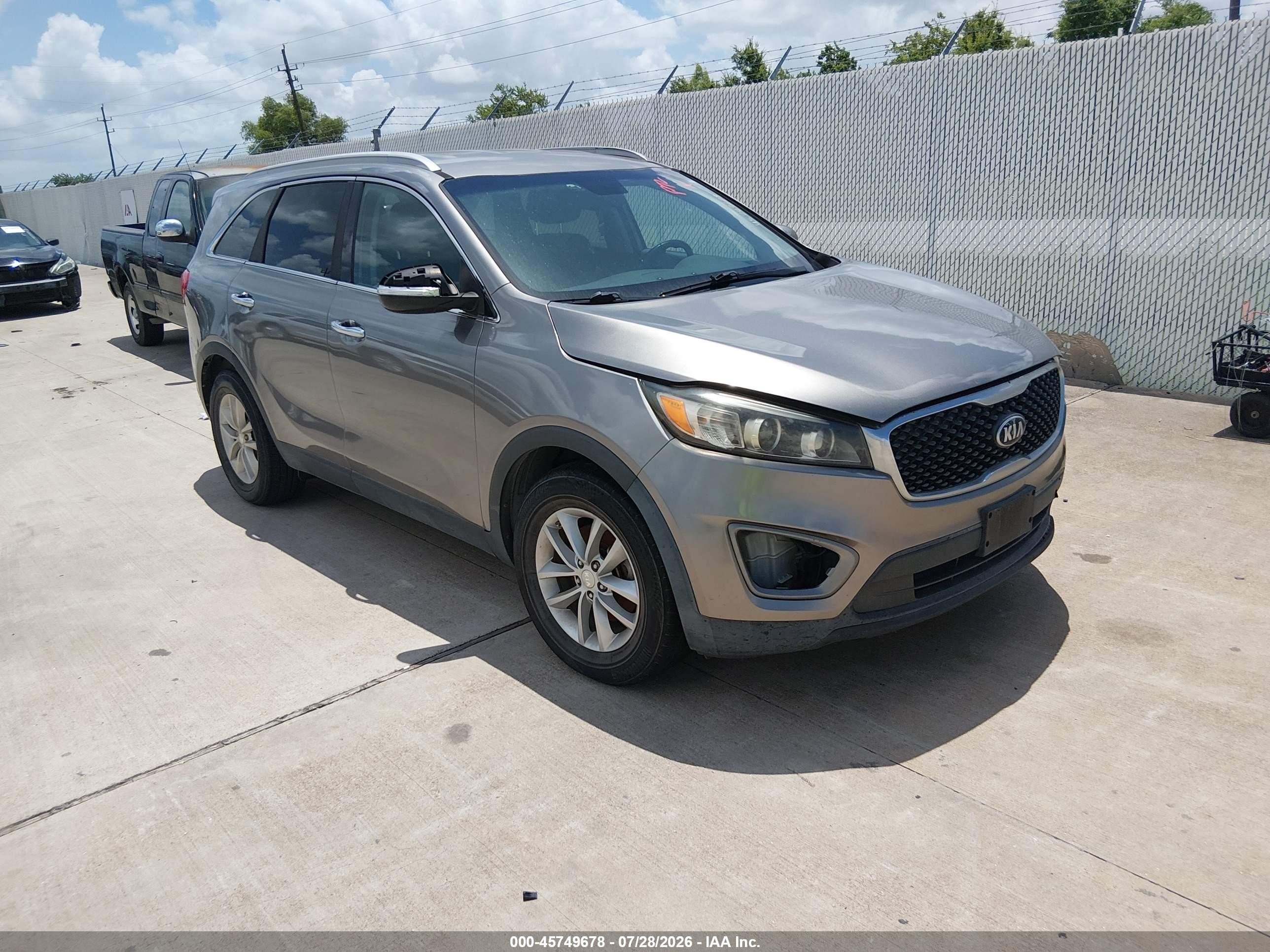 2016 Kia Sorento LX, VIN 5XYPG4A50GG114175 — Normal wear