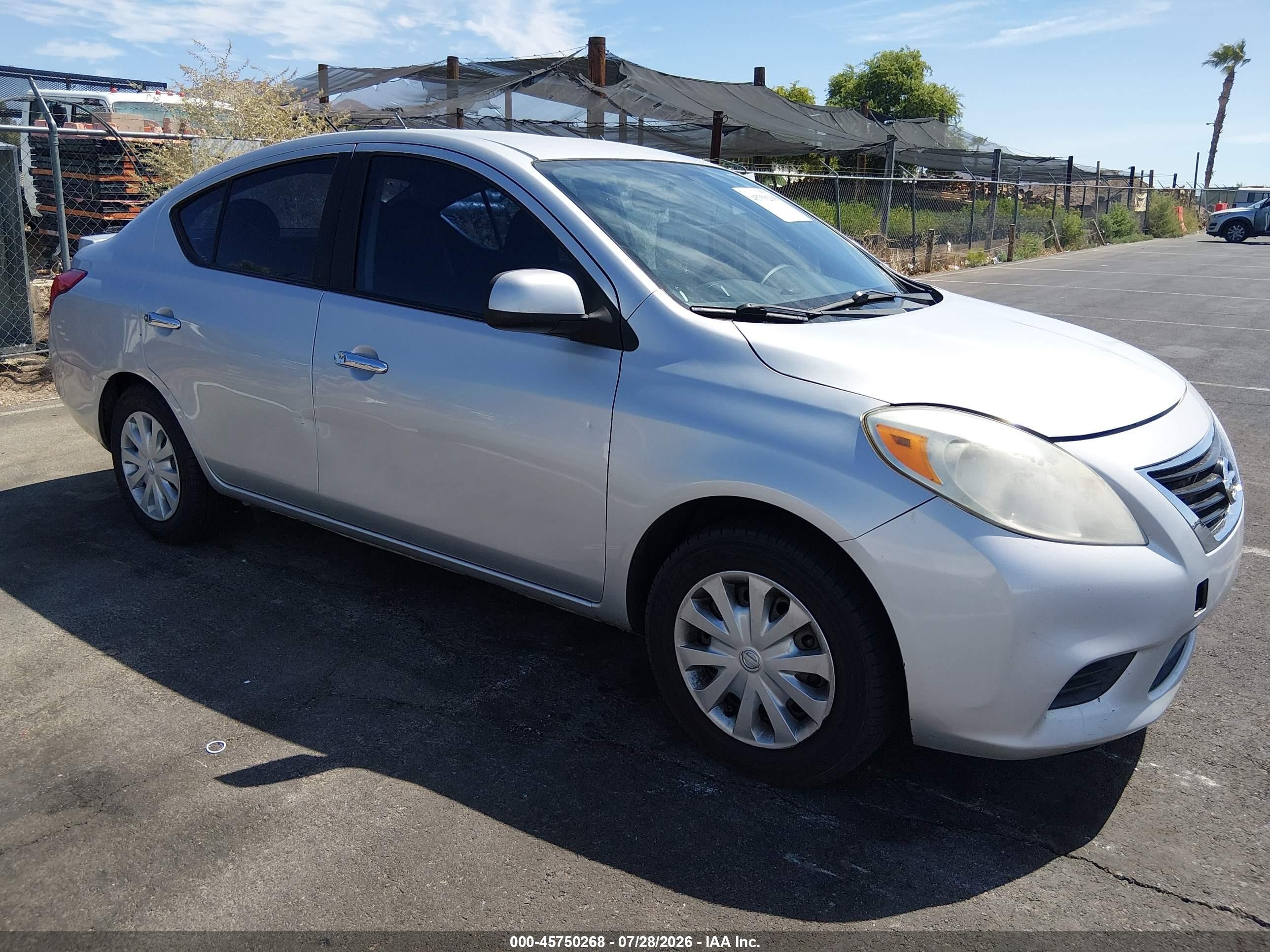 2013 Nissan Versa S, VIN 3N1CN7AP3DL875958 — Normal wear