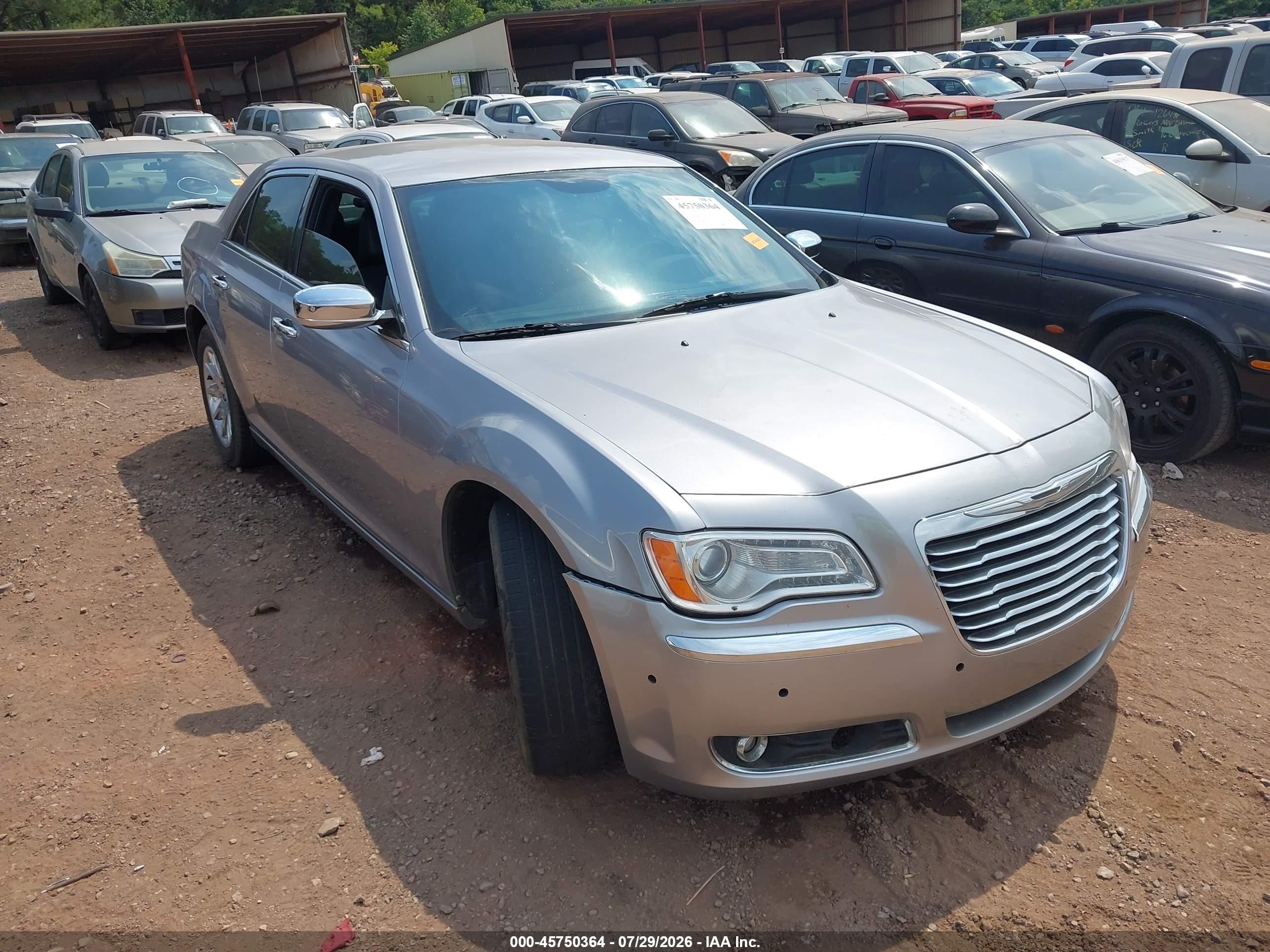 2014 Chrysler 300 C, VIN 2C3CCAET1EH171795 — Normal wear