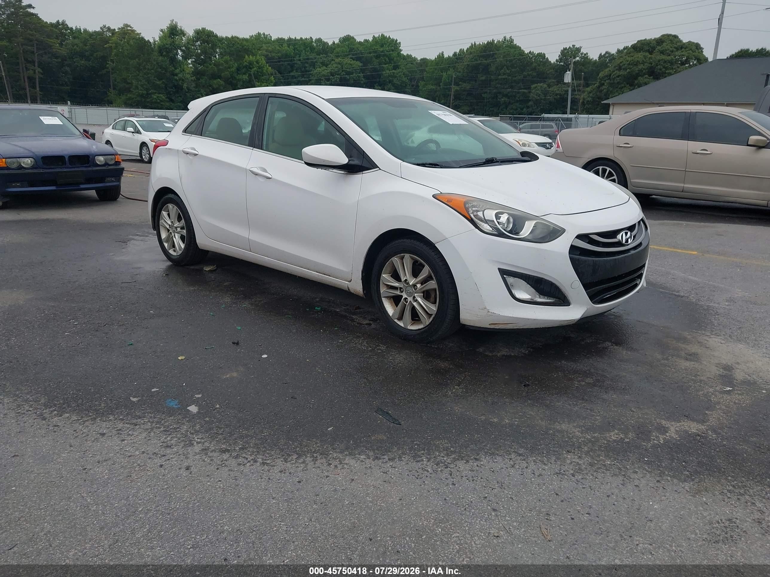 2014 Hyundai Elantra, VIN KMHD35LH1EU211243 — Normal wear