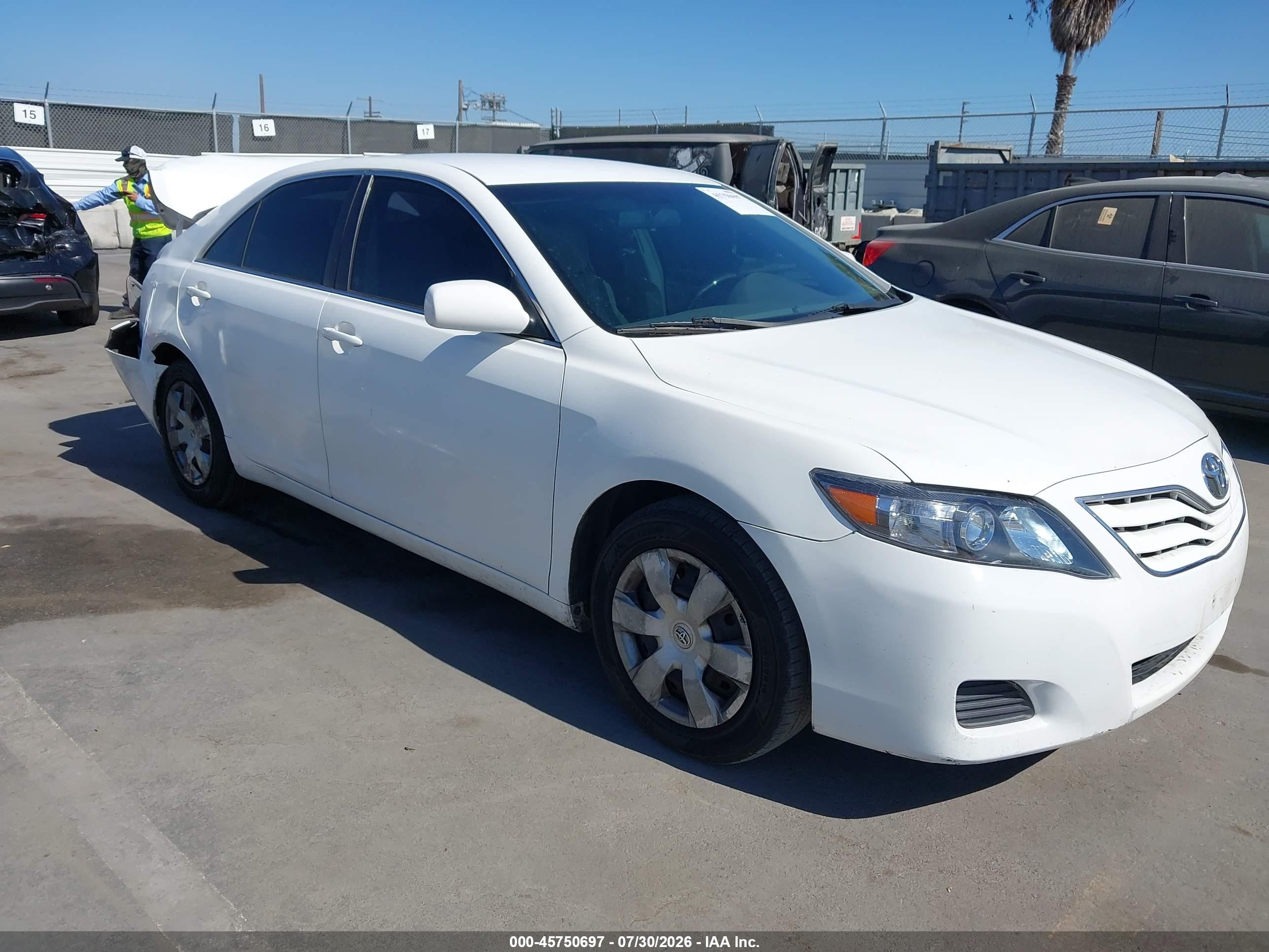 2010 Toyota Camry LE, VIN 4T4BF3EK7AR087071 — Rear end