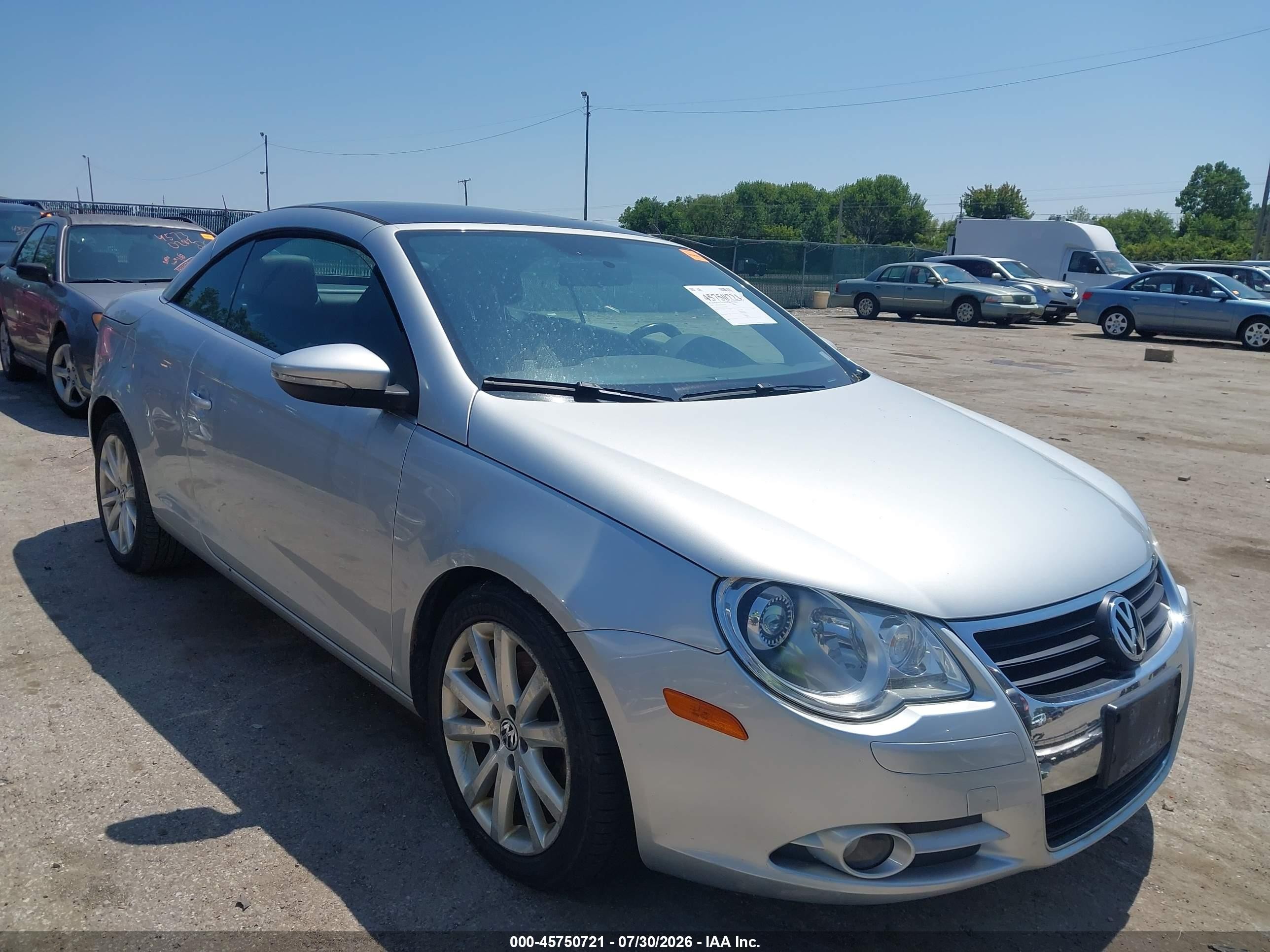 2010 Volkswagen Eos Komfort, VIN WVWBA7AH3AV018063 — Normal wear