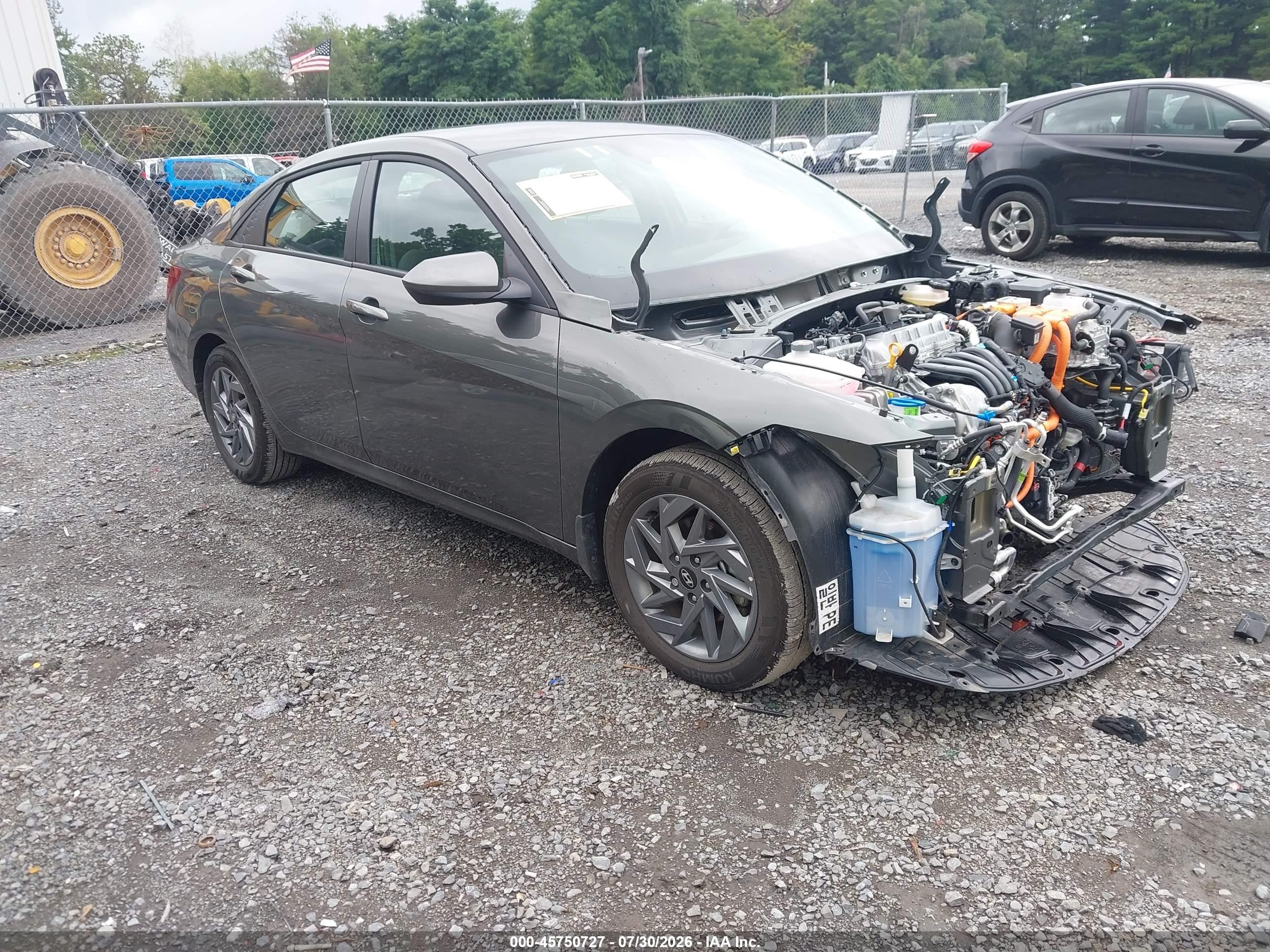 2025 Hyundai Elantra Blue, VIN KMHLM4DJ5SU143979 — Front end