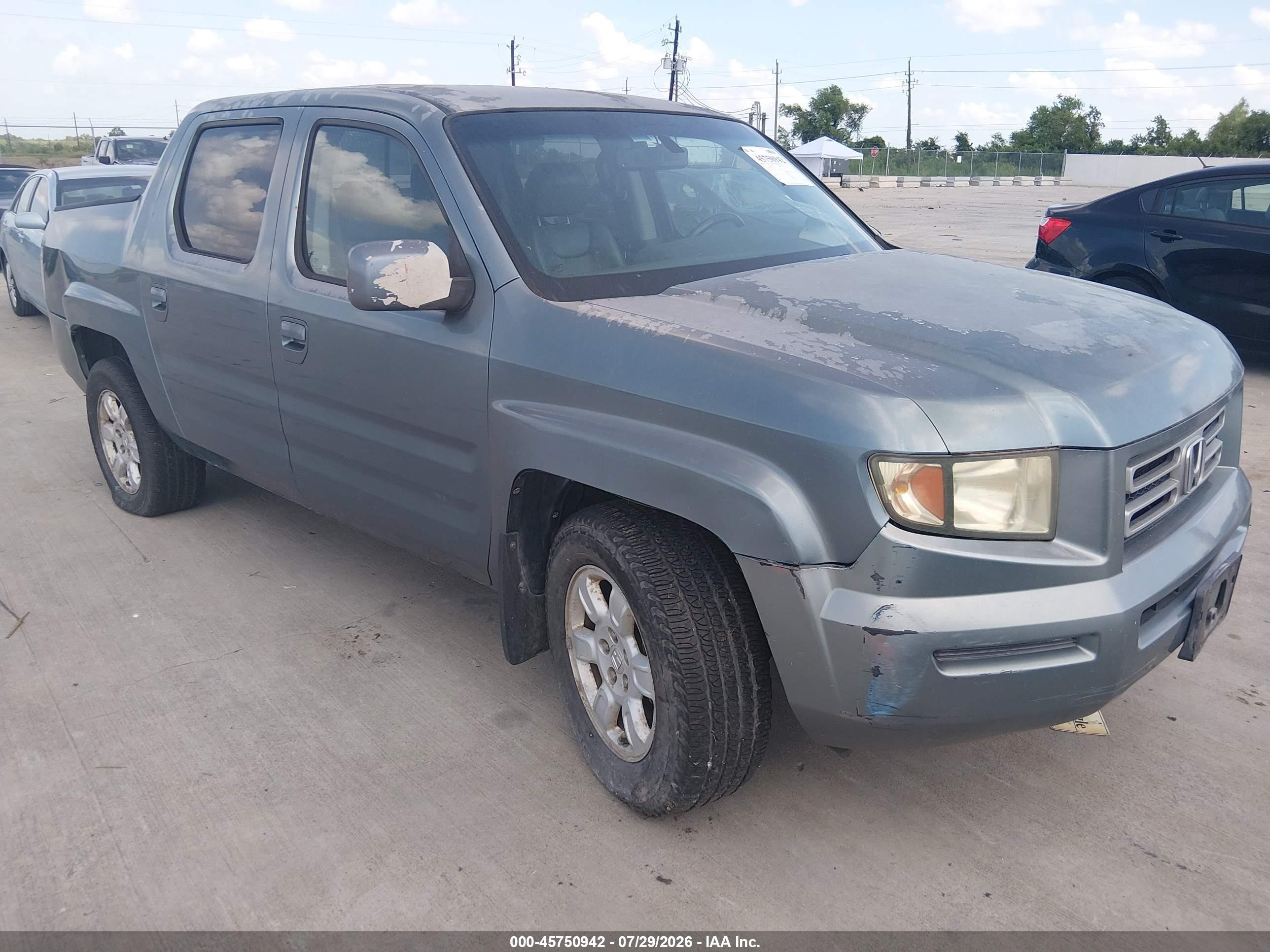 2006 Honda Ridgeline RTL, VIN 2HJYK16536H556101 — Normal wear