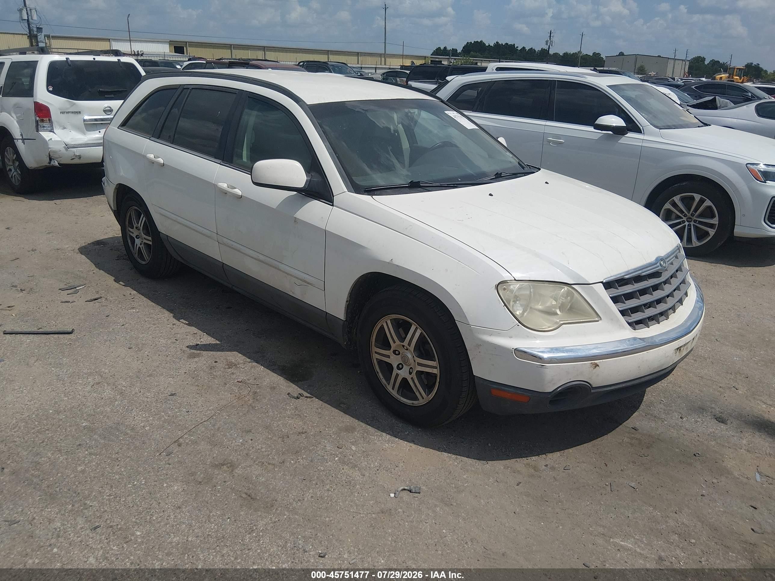 2007 Chrysler Pacifica Touring, VIN 2A8GM68X87R116191 — Rear end