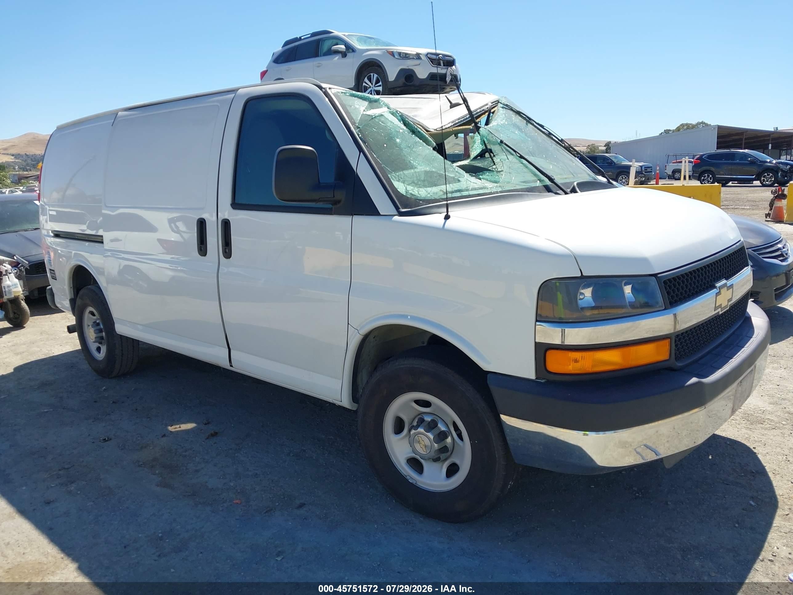 2013 Chevrolet Express Cargo, VIN 1GCZGTCG0D1174647 — Roof