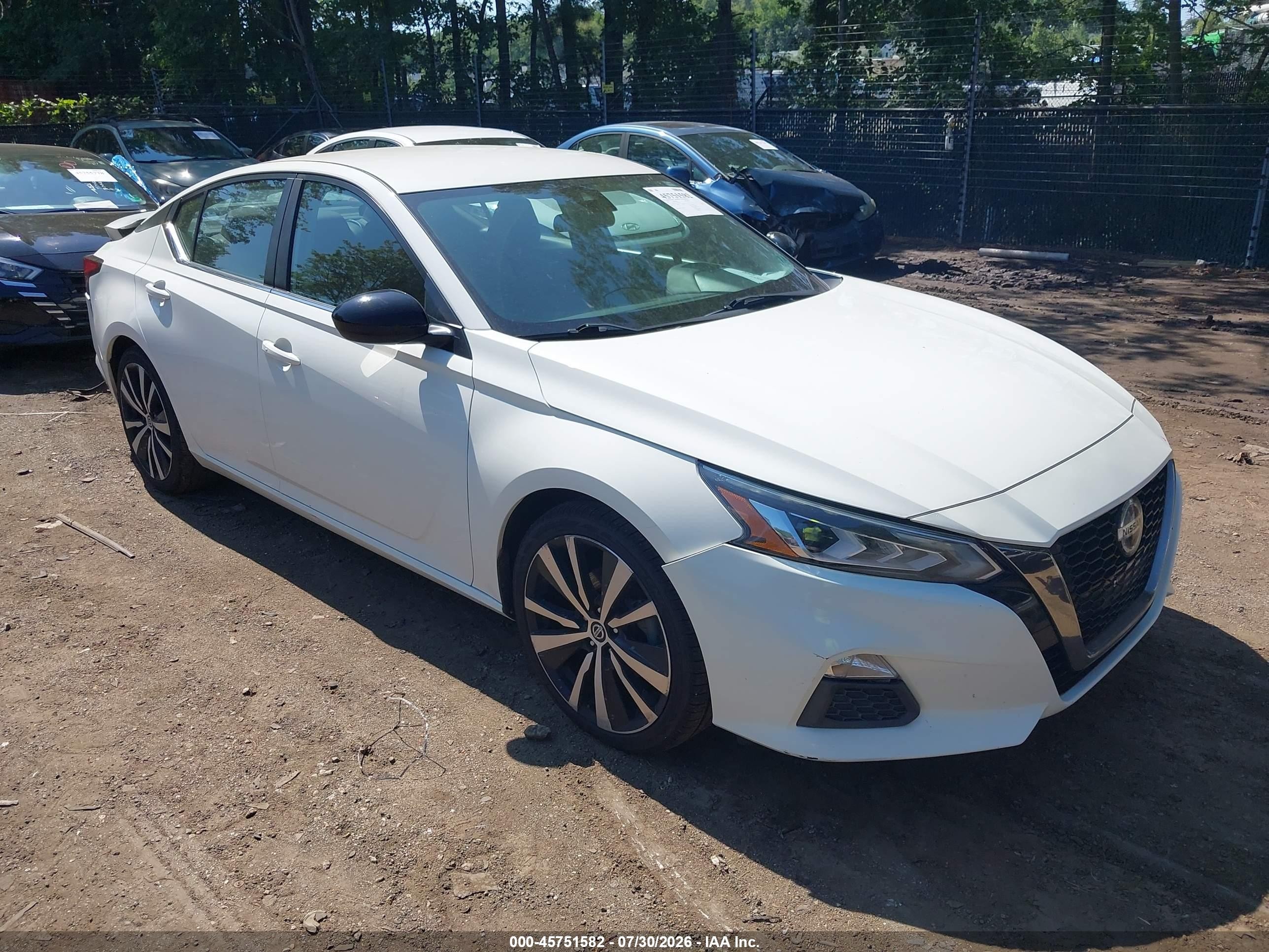 2020 Nissan Altima SR, VIN 1N4BL4CV2LC156595 — Rear end
