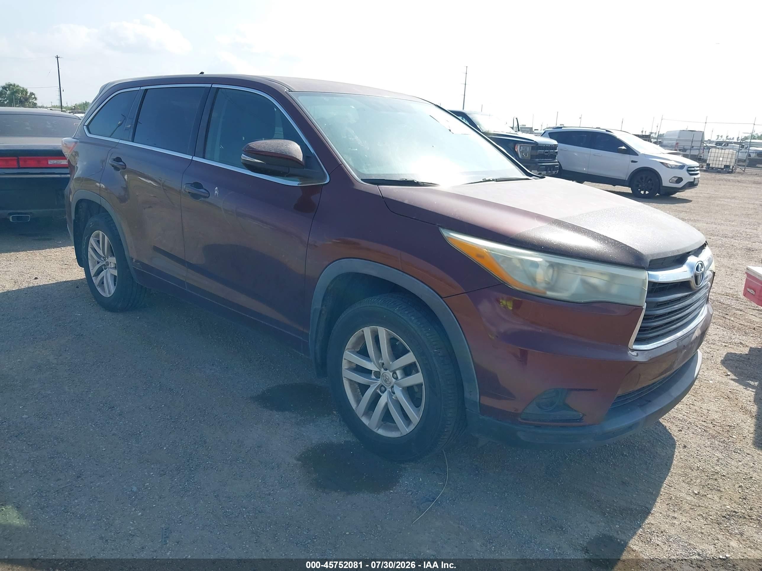 2015 Toyota Highlander LE, VIN 5TDZARFH0FS015478 — Normal wear