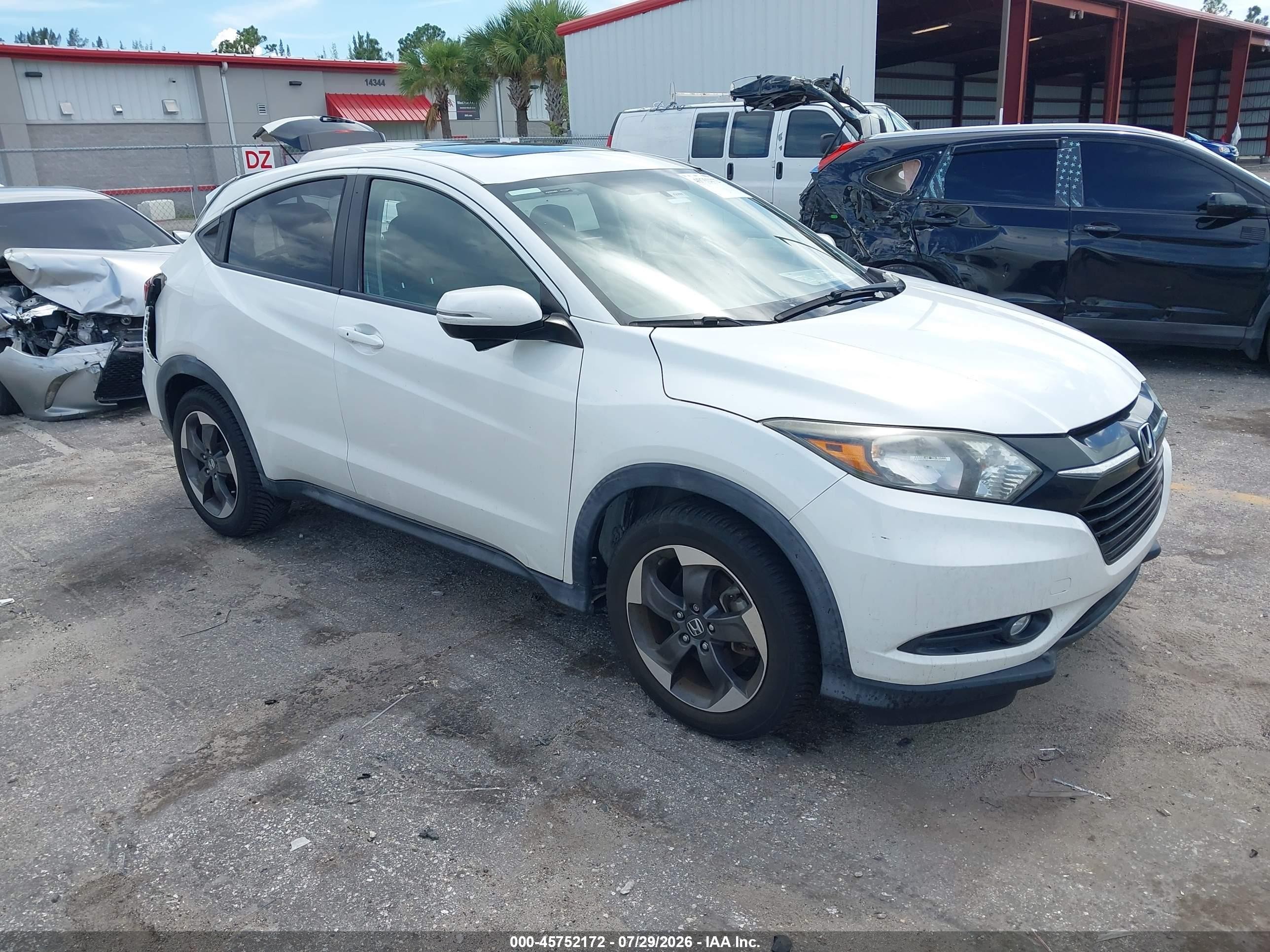 2018 Honda HR-V EX, VIN 3CZRU5H5XJM703123 — Rear end