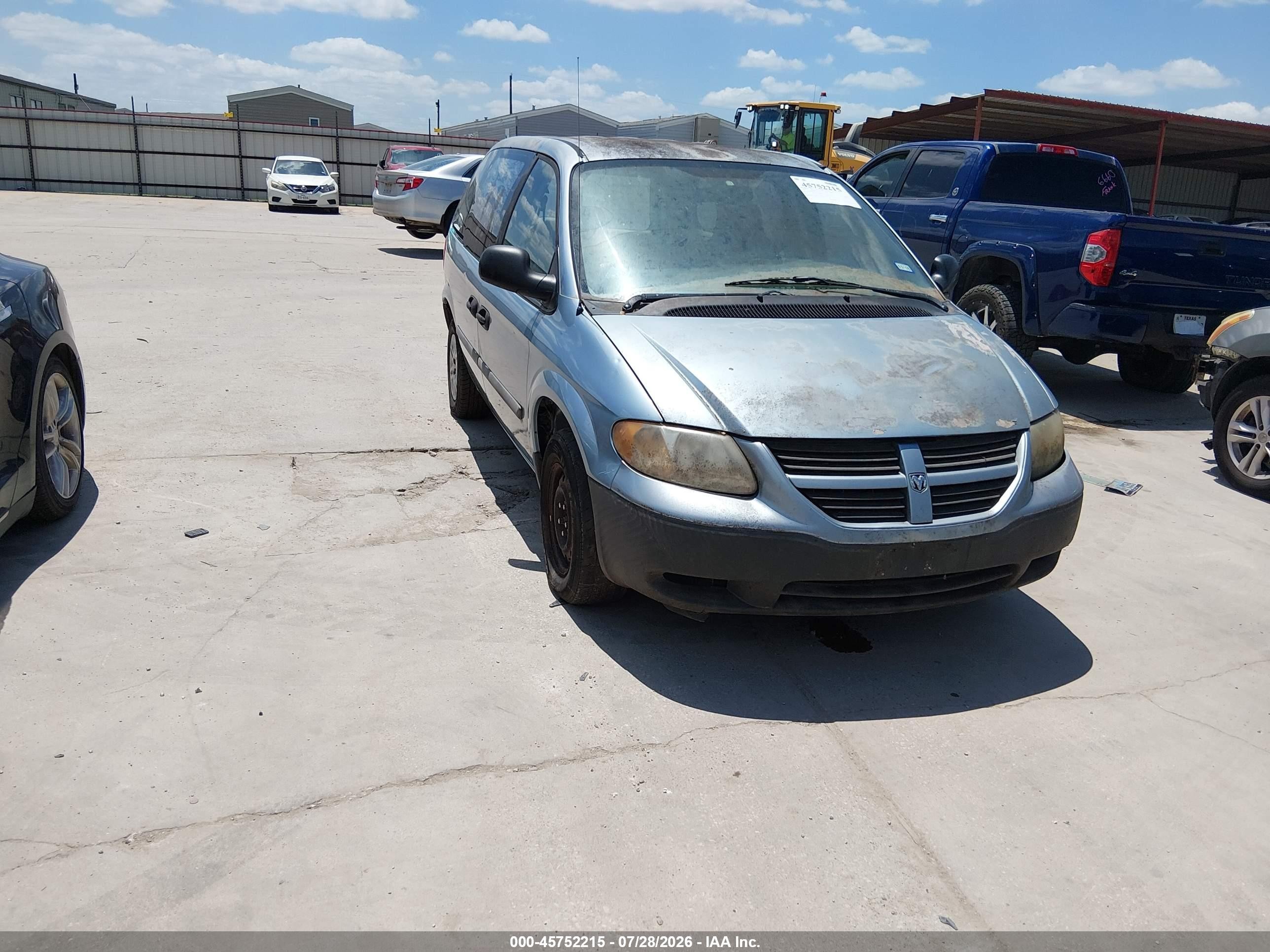 2005 Dodge Caravan SE, VIN 1D4GP25B65B257212 — Normal wear