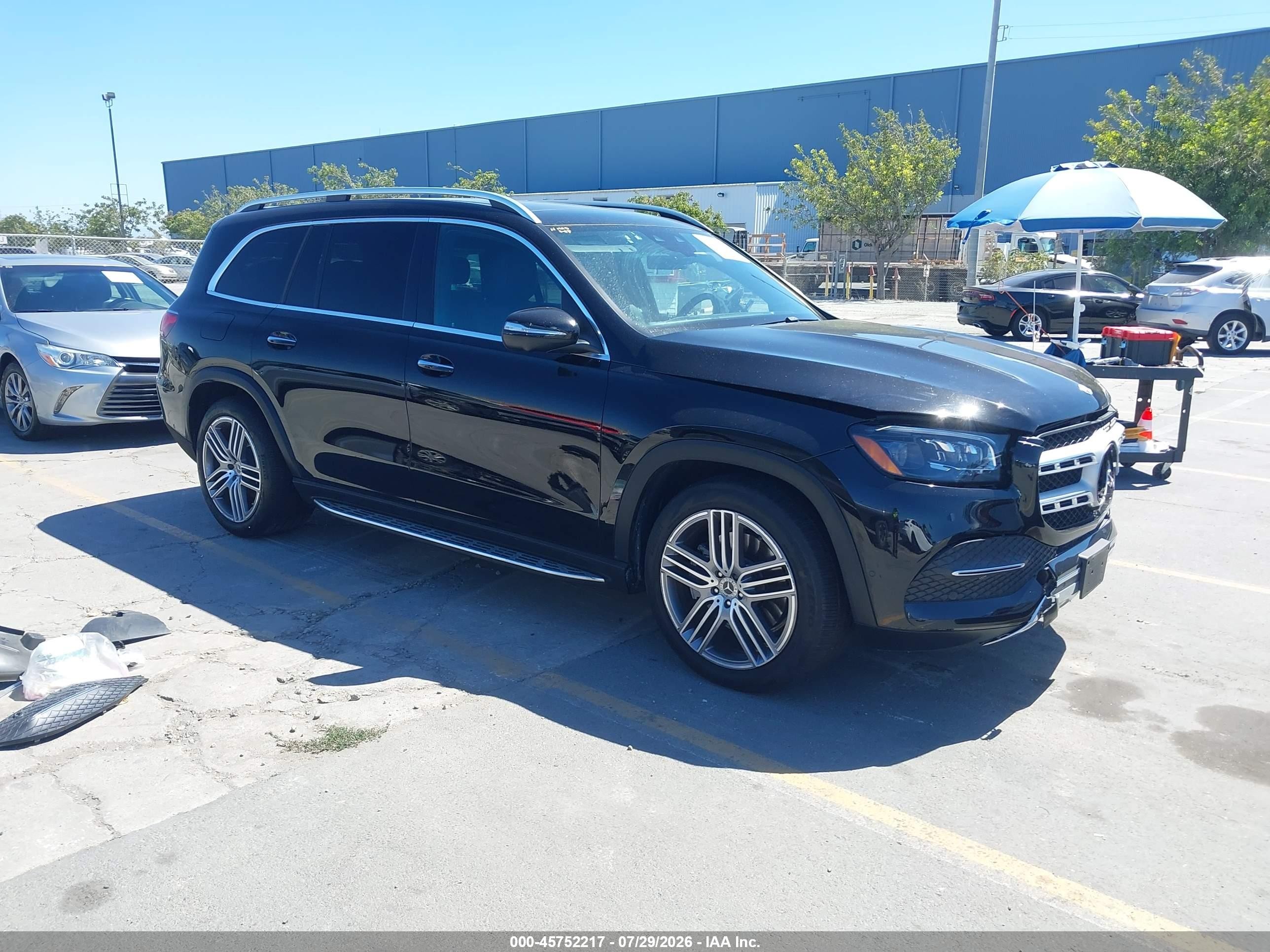 2022 Mercedes-Benz GLS 450, VIN 4JGFF5KE5NA722107 — Front end