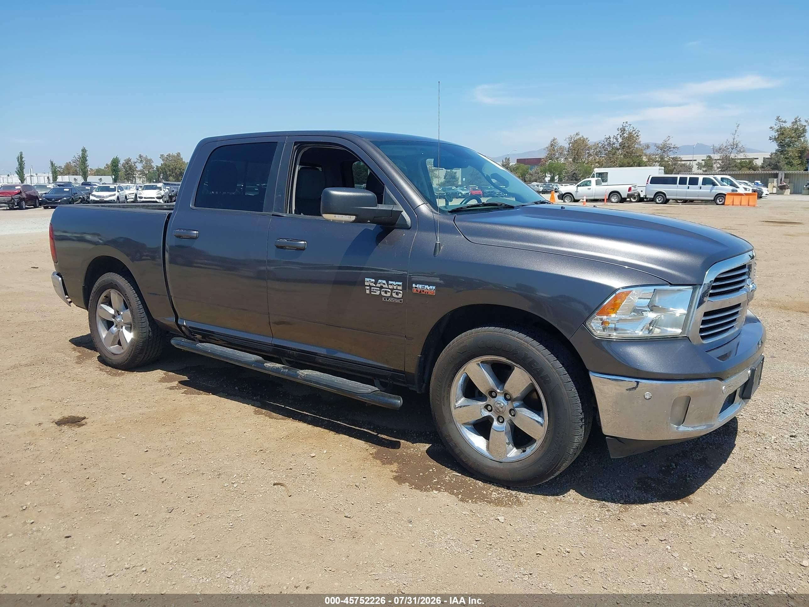 2019 Ram 1500 Lone Star, VIN 1C6RR6LT9KS563276 — Зад