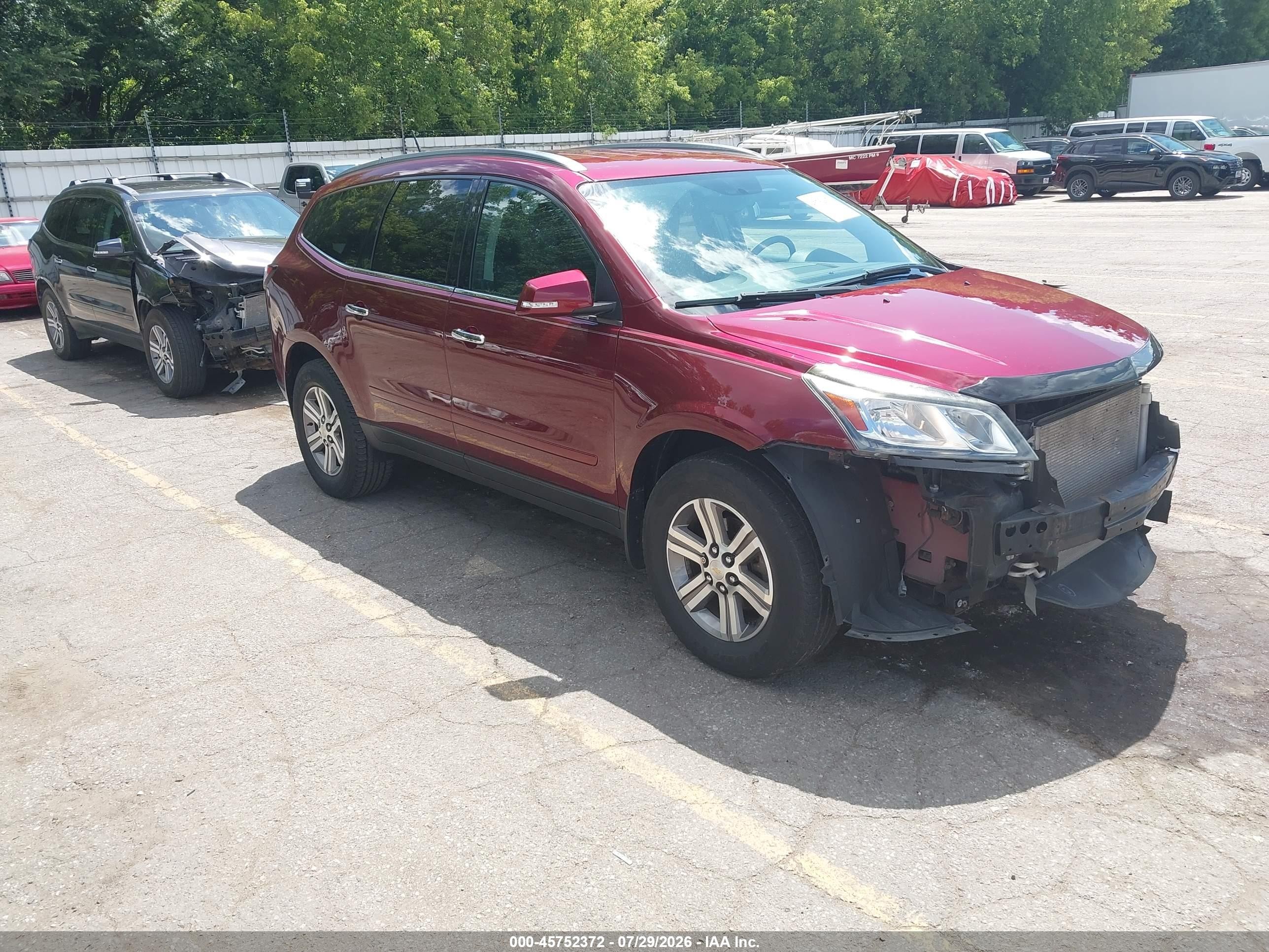 2016 Chevrolet Traverse LT, VIN 1GNKRHKD9GJ160192 — Front end