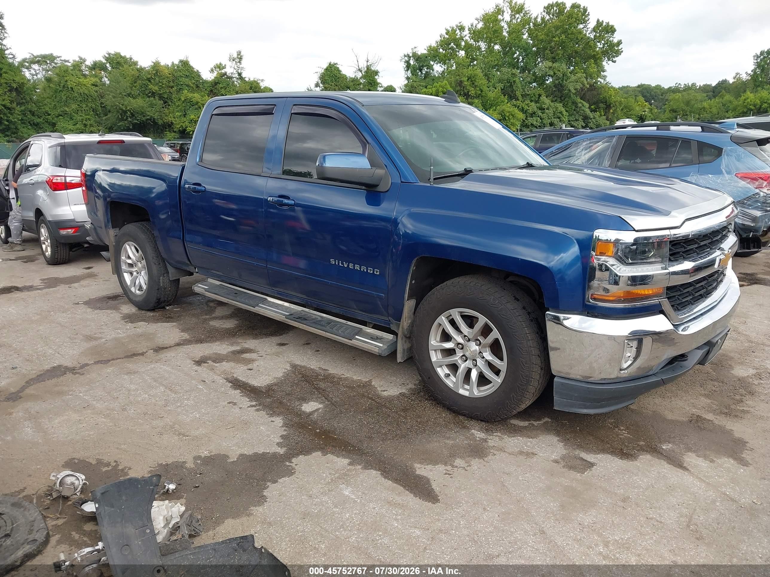 2018 Chevrolet Silverado 1500 LT, VIN 3GCUKREC4JG542718 — Rear end
