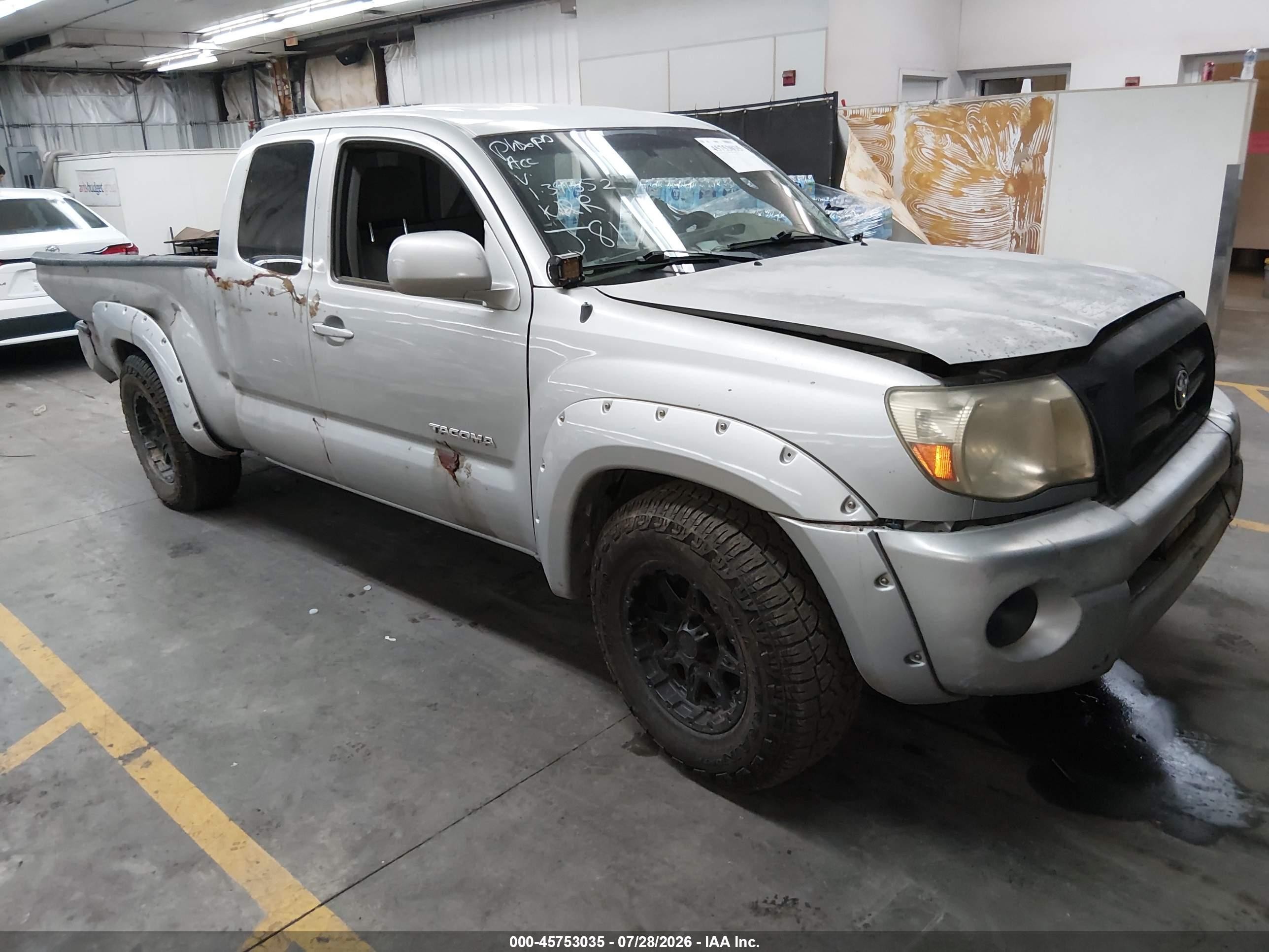 2005 Toyota Tacoma, VIN 5TETX22N25Z097514 — Бок