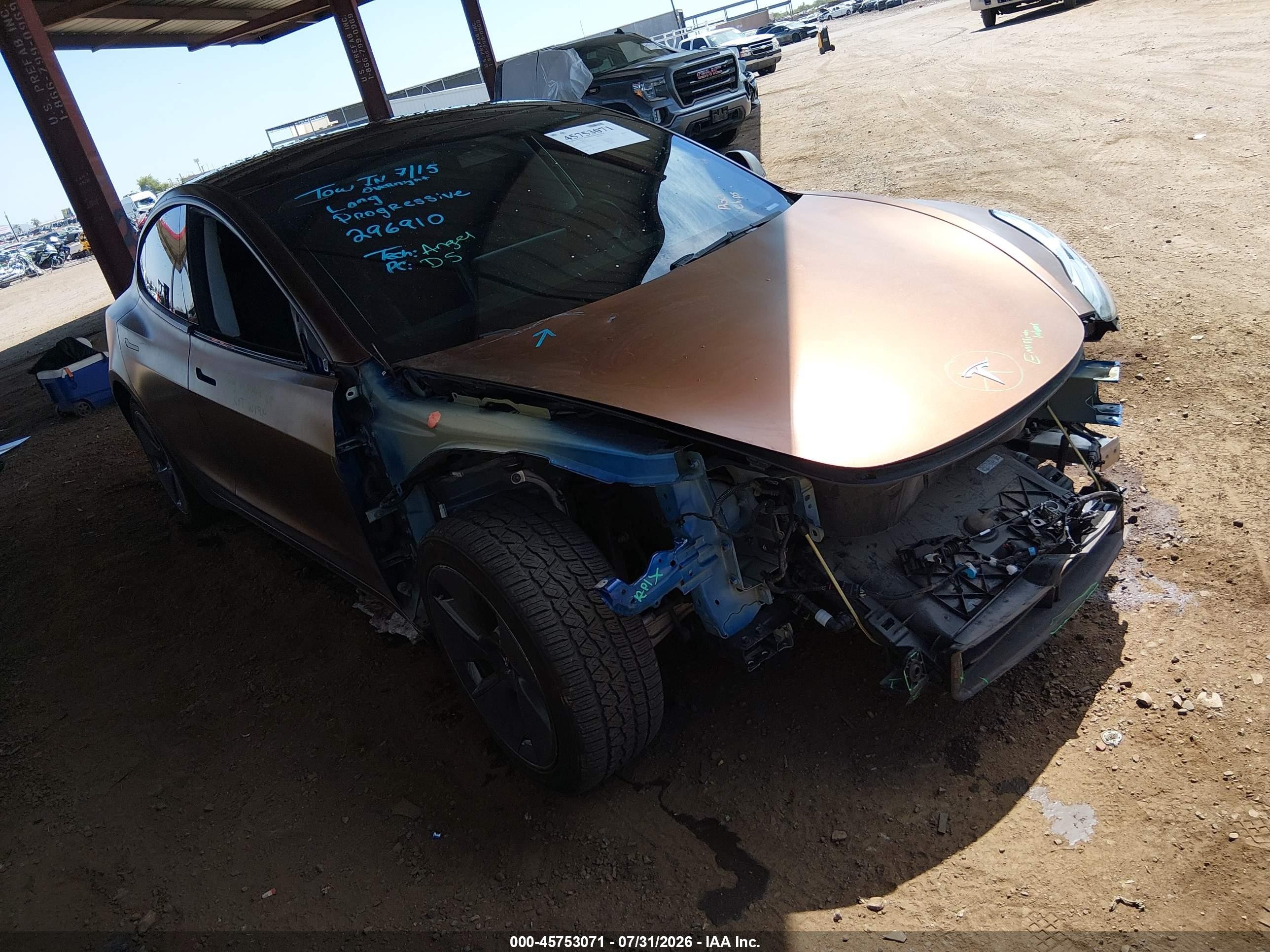 2022 Tesla Model 3, VIN 5YJ3E1EA5NF296910 — Перед