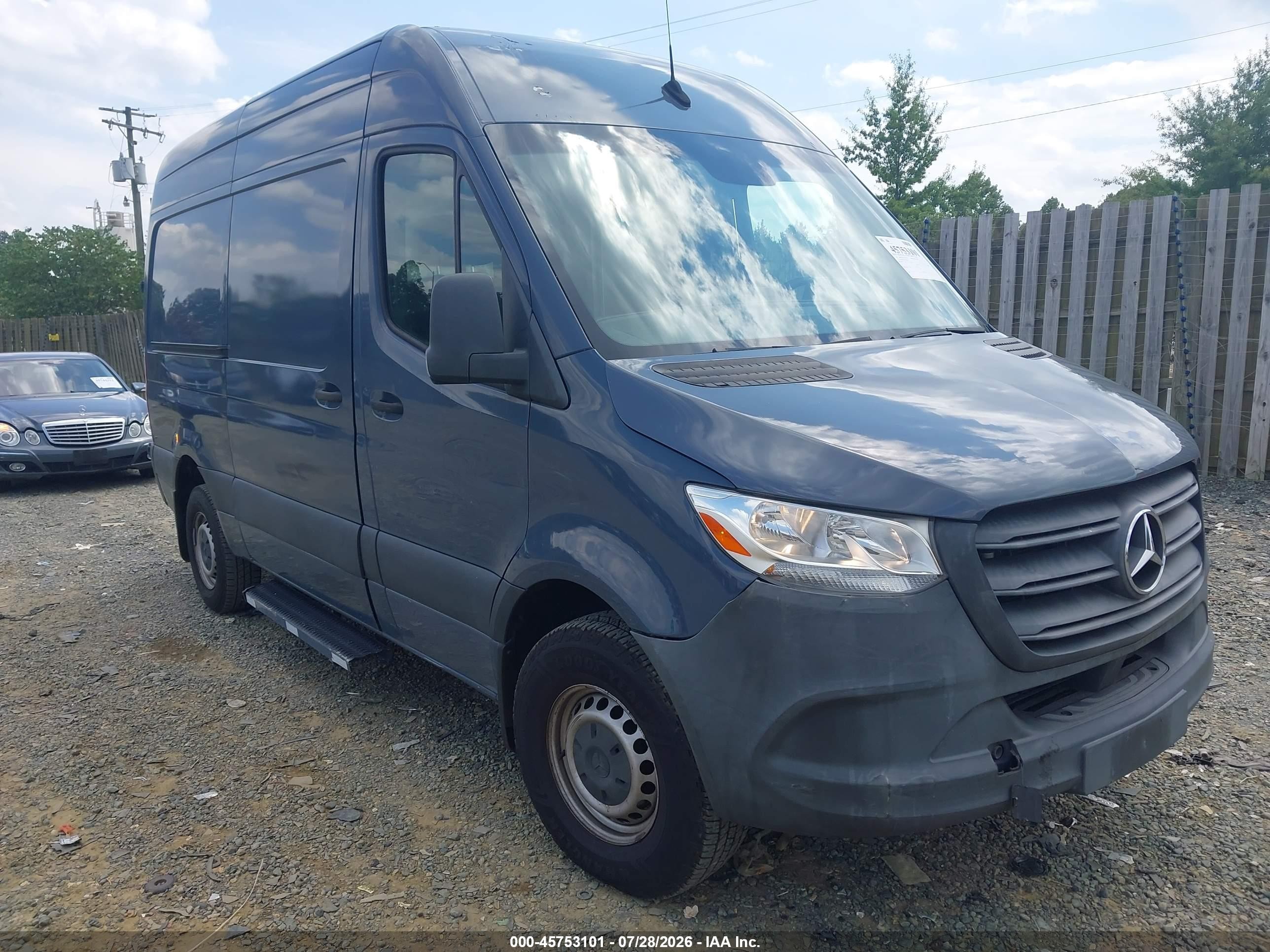 2019 Mercedes-Benz Sprinter Cargo, VIN WD4PF0CD7KP092851 — Rear end