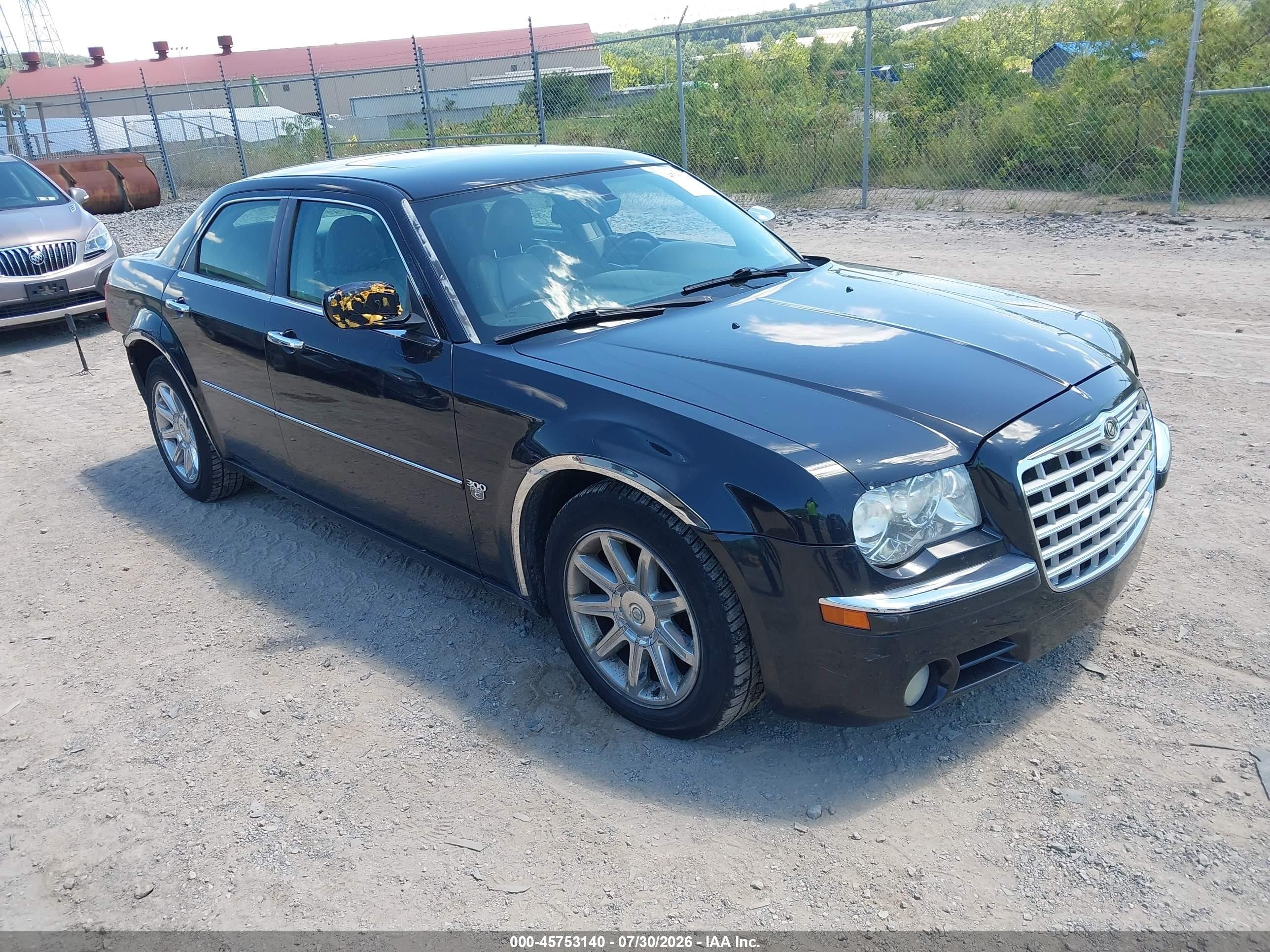 2007 Chrysler 300 C, VIN 2C3KA63H27H811190 — Rear end