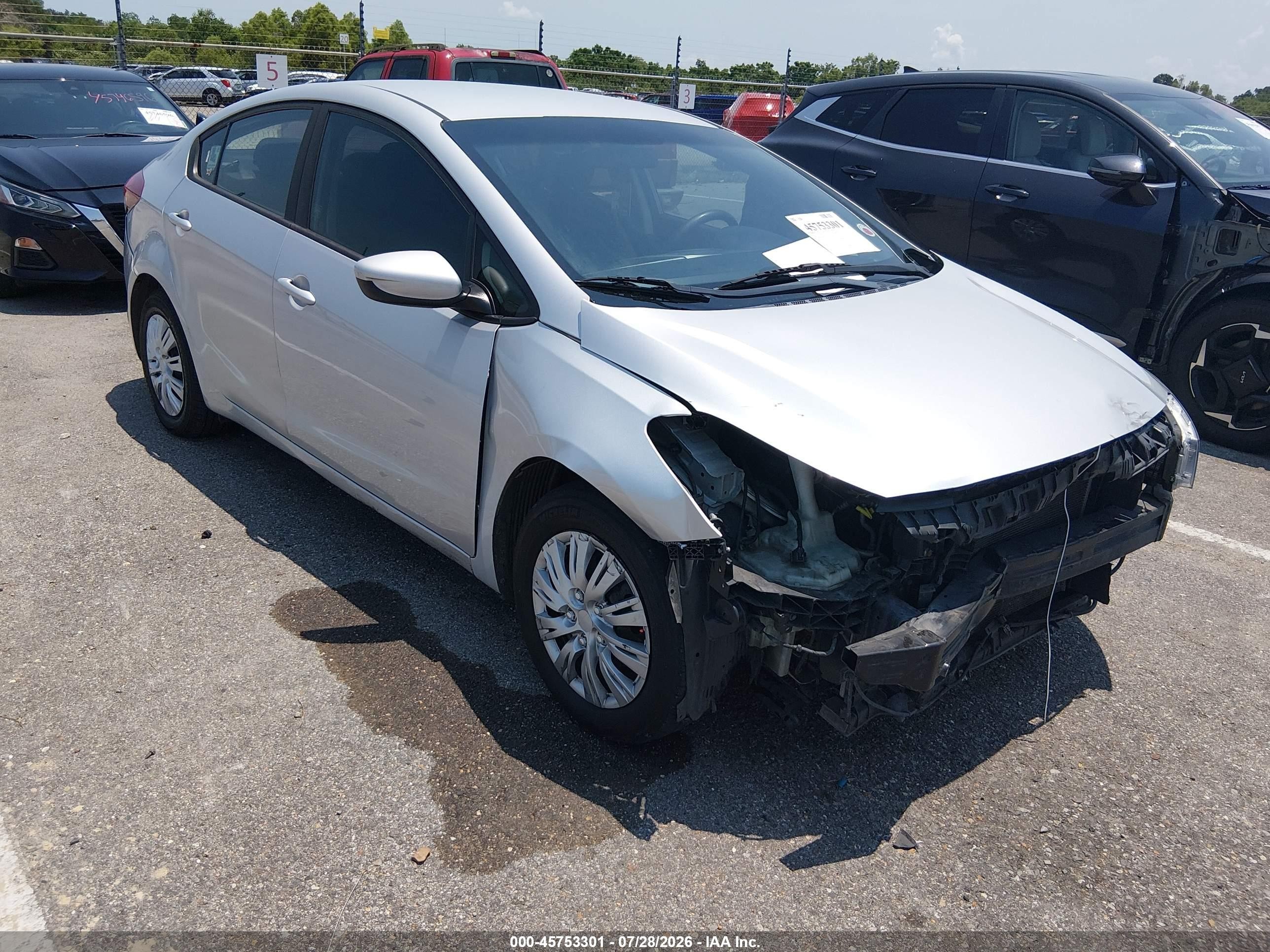 2018 Kia Forte LX, VIN 3KPFK4A76JE218573 — Front end